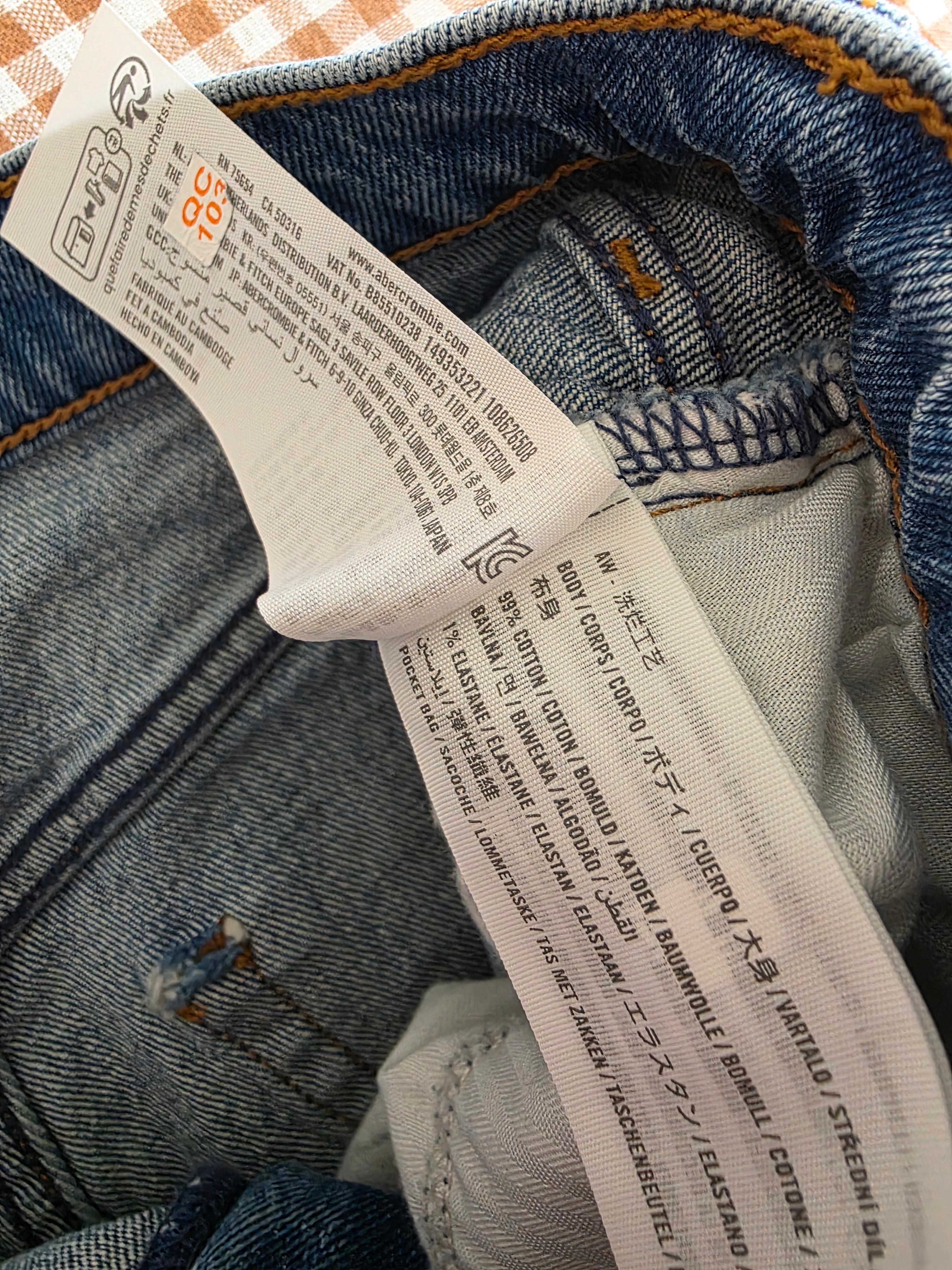 Abercrombie 90s Denim Shorts (30/10)