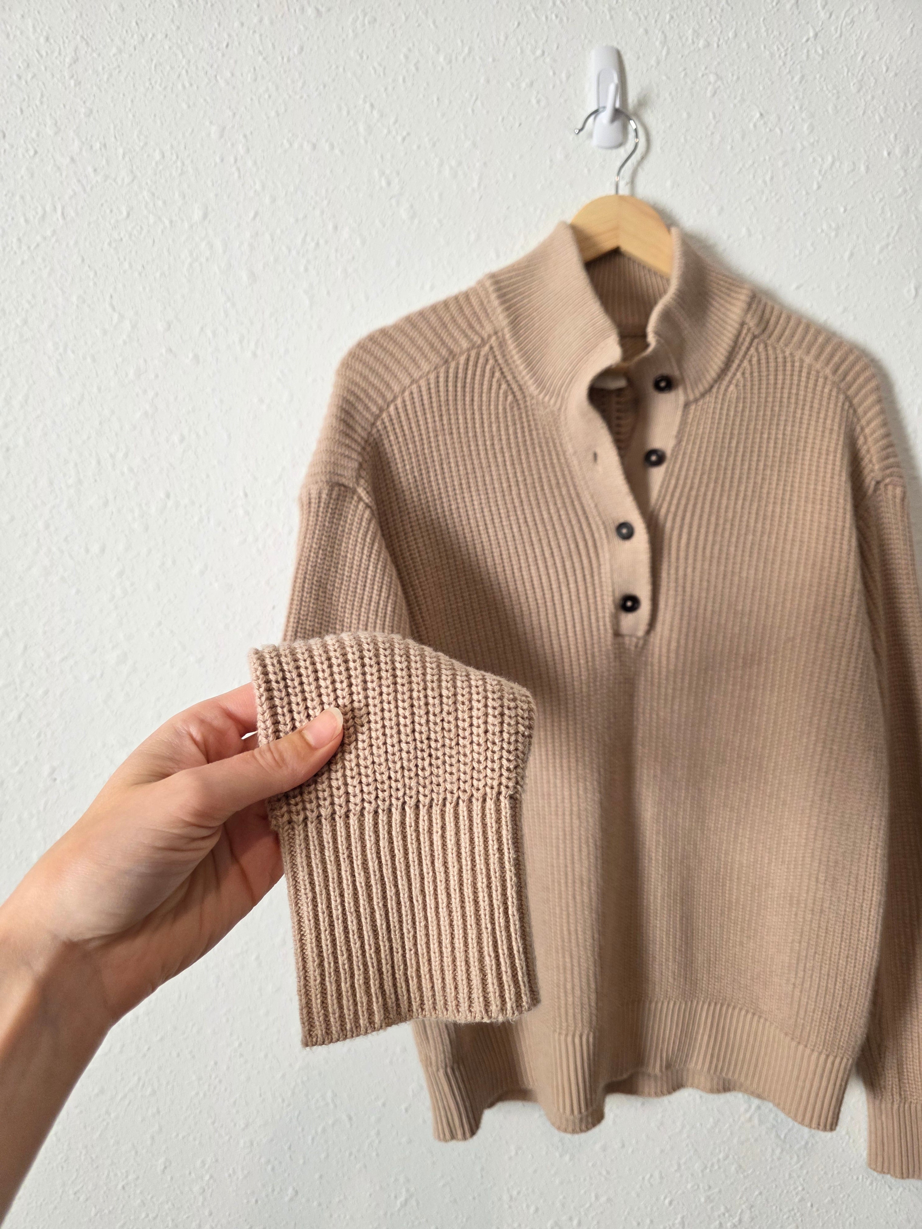 Pact Organic Cotton Henley Sweater (L)