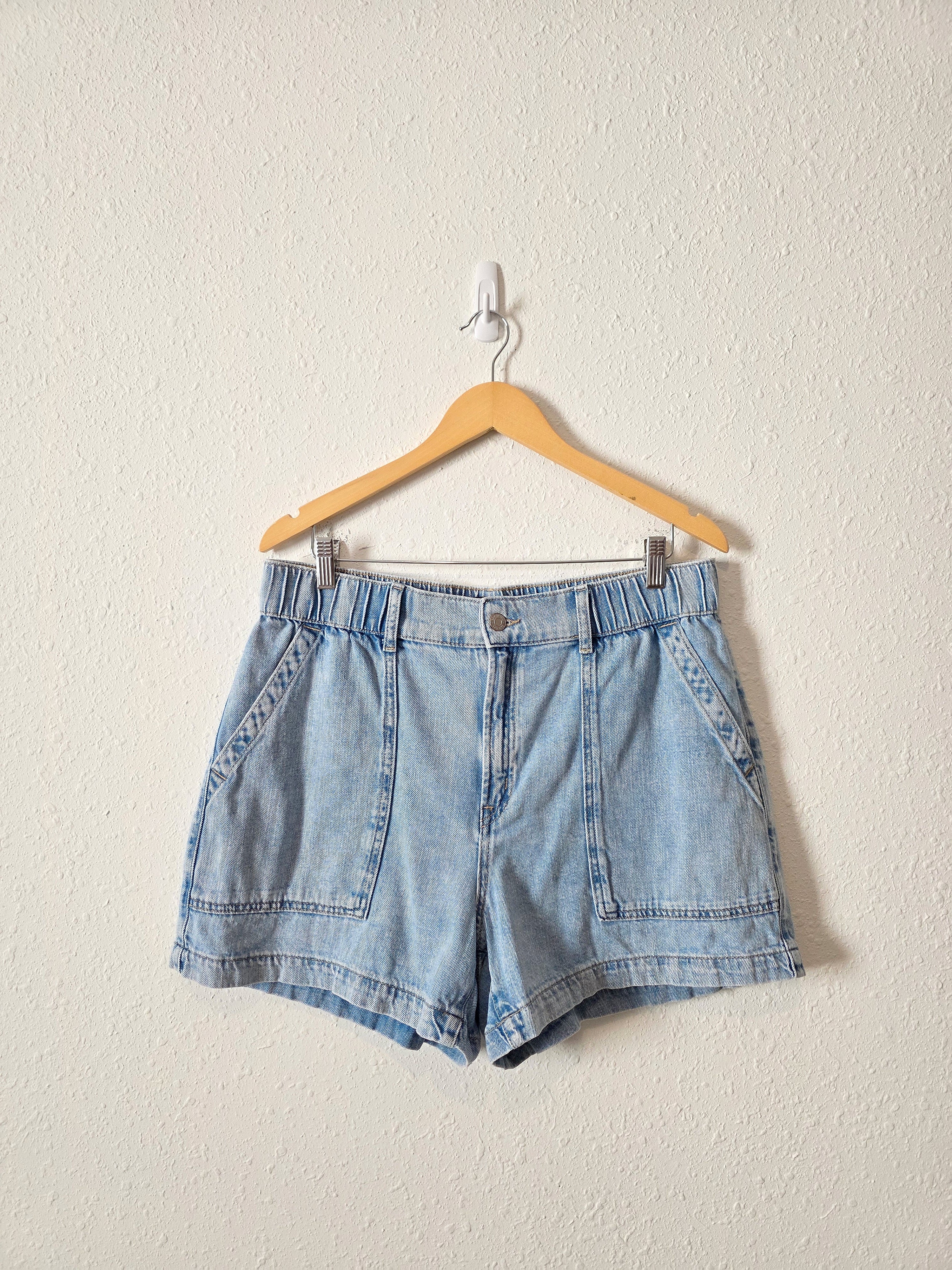 Gap Light Wash Denim Shorts (L)