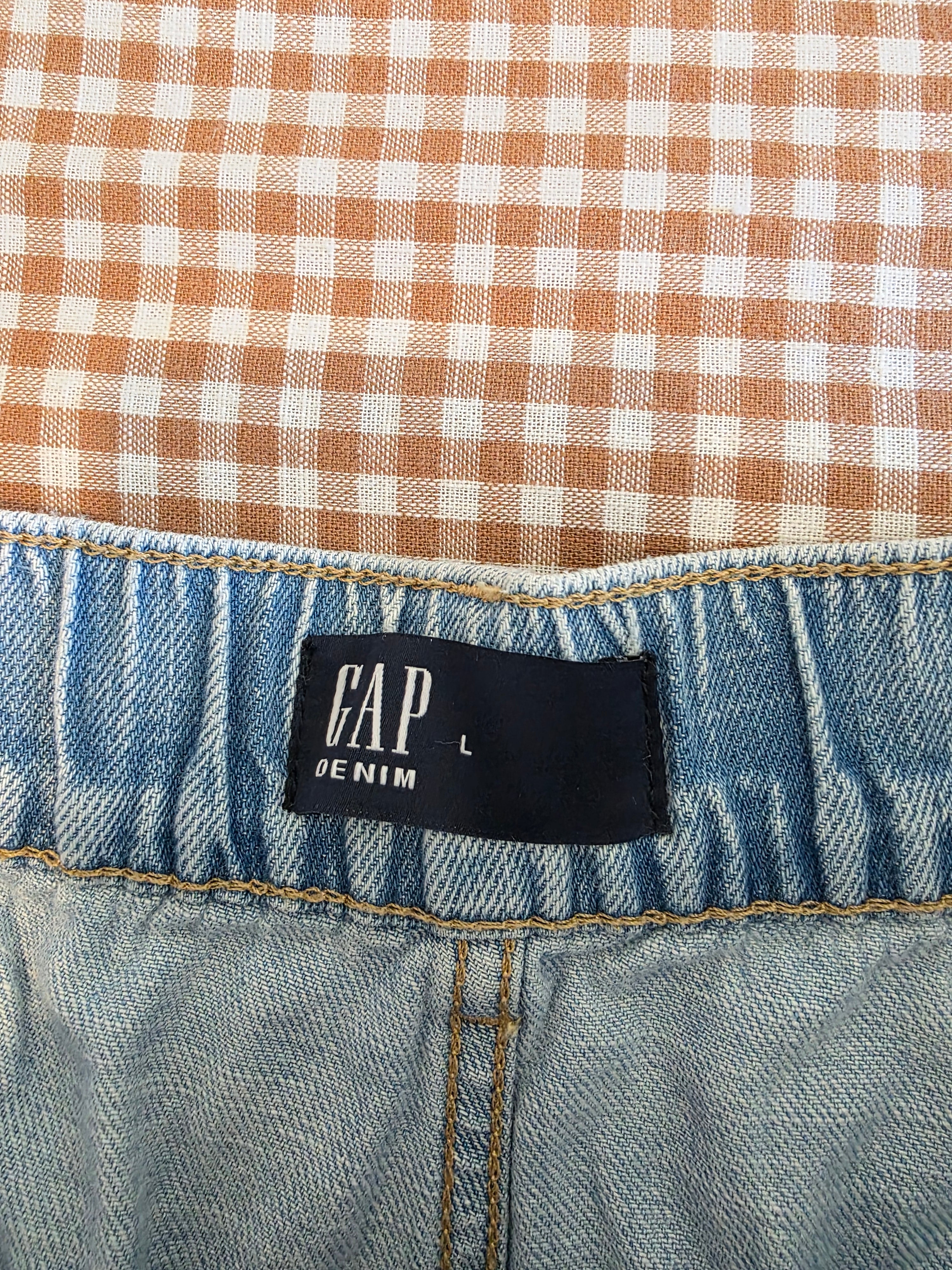 Gap Light Wash Denim Shorts (L)