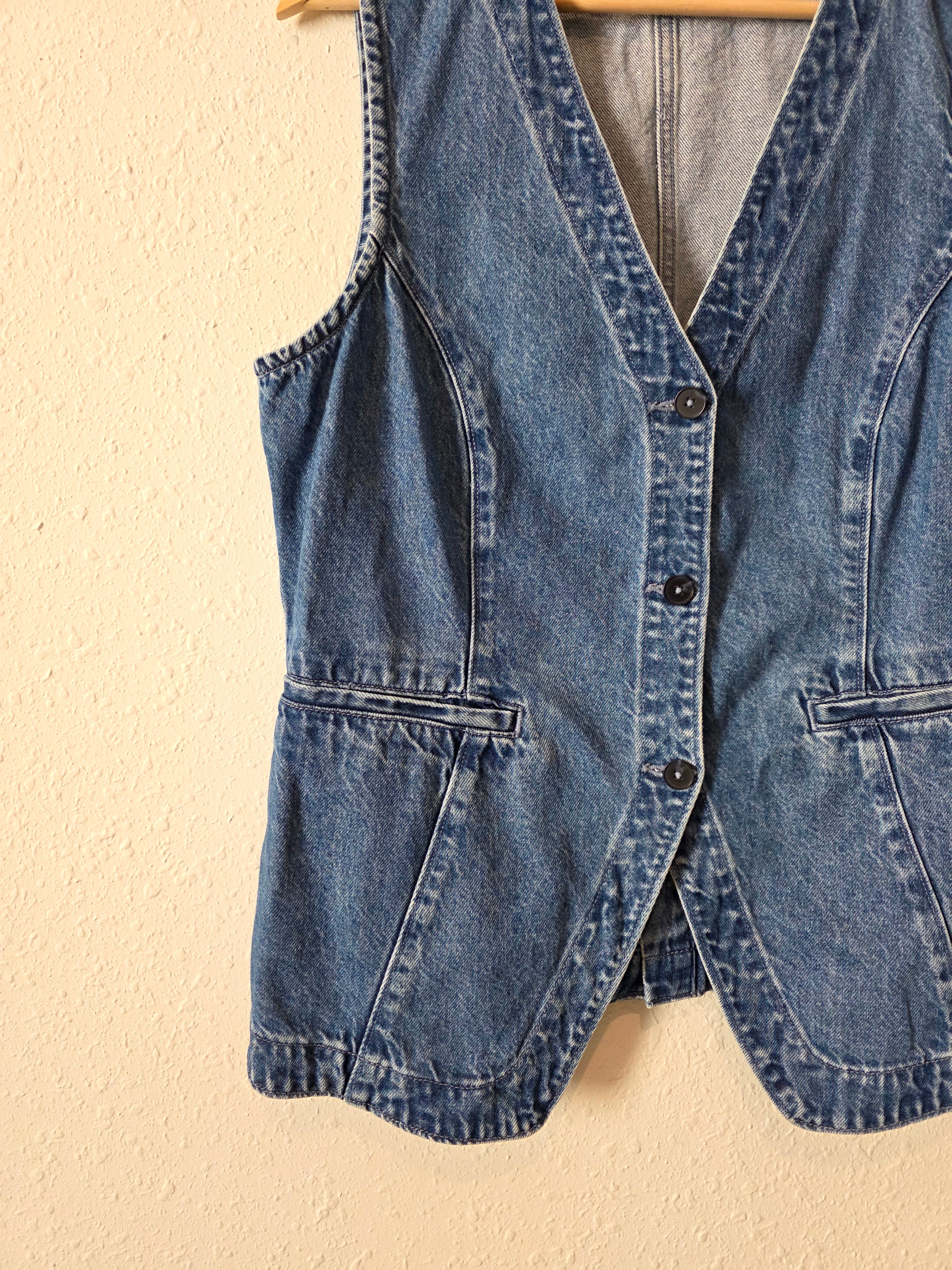 Gap Button Front Denim Vest (LP)