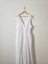 NEW Wide Leg Flowy Jumpsuit (L)