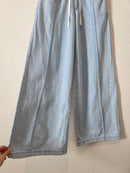 Light Wash Wide Leg Easy Jeans (XS)
