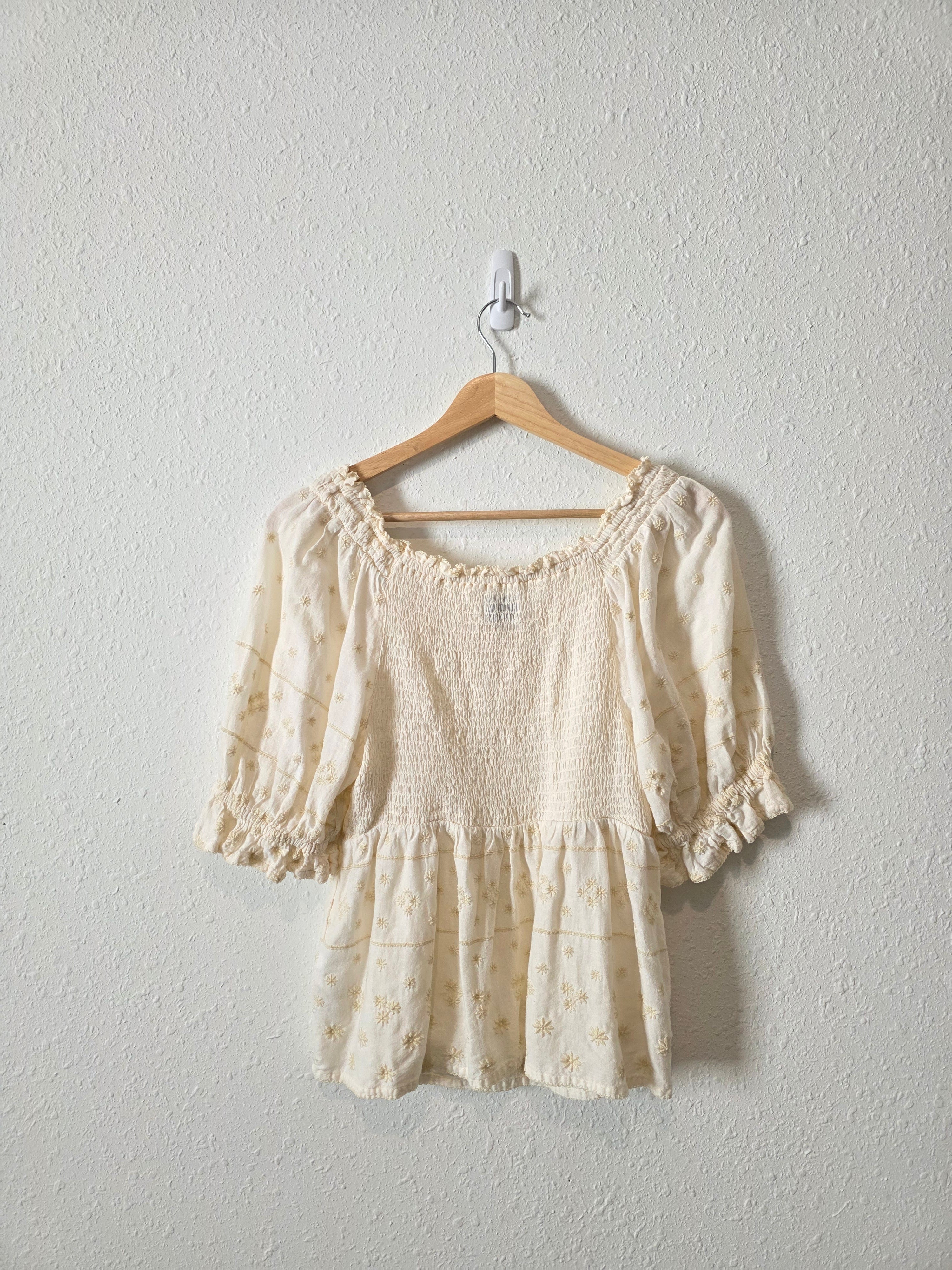 Floral Embroidered Puff Sleeve Top (M)