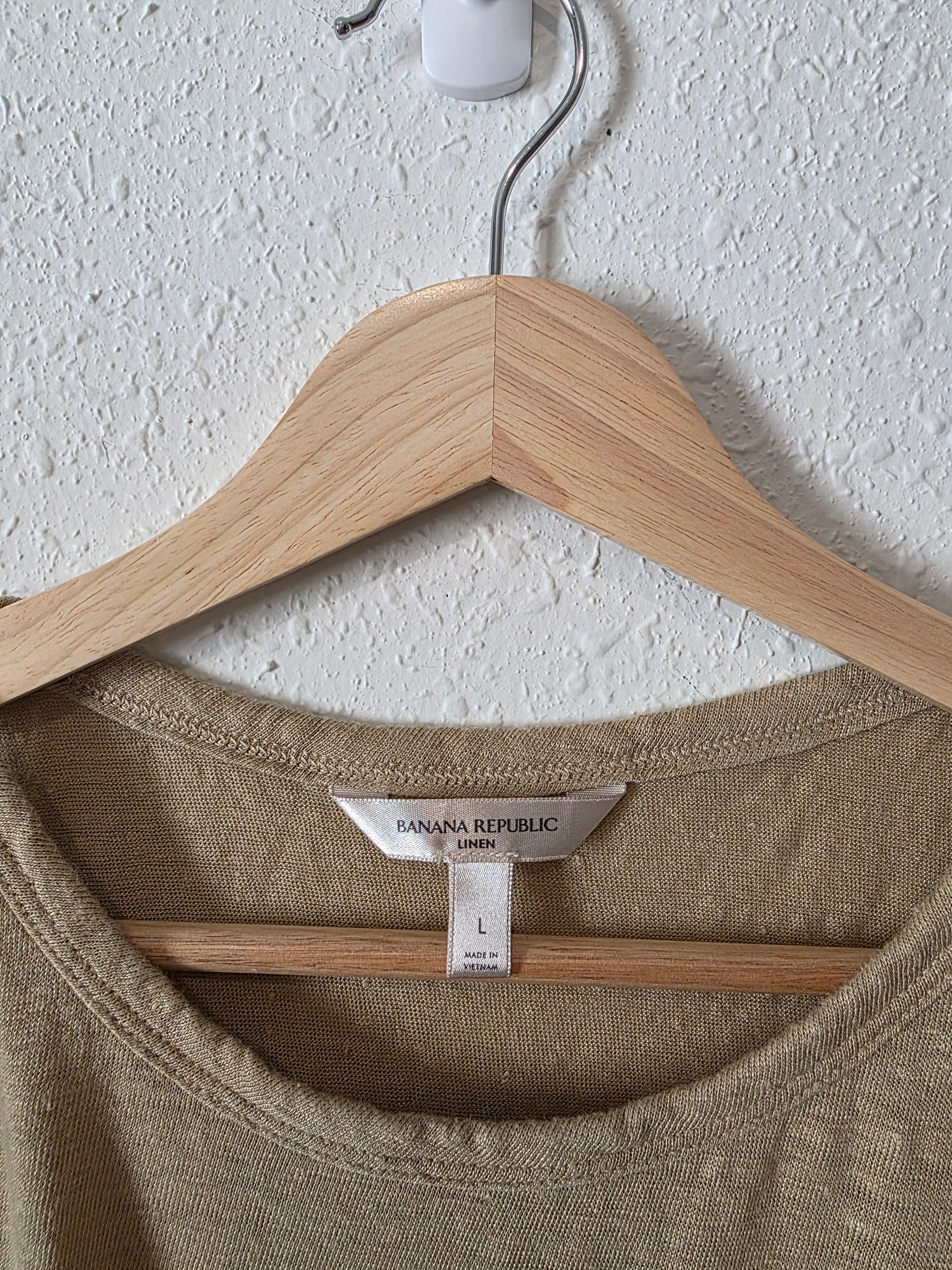 Banana Republic Neutral Linen Tank (L)