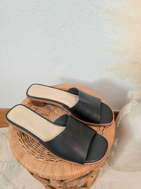 Everlane Black Slide Sandals (9.5)