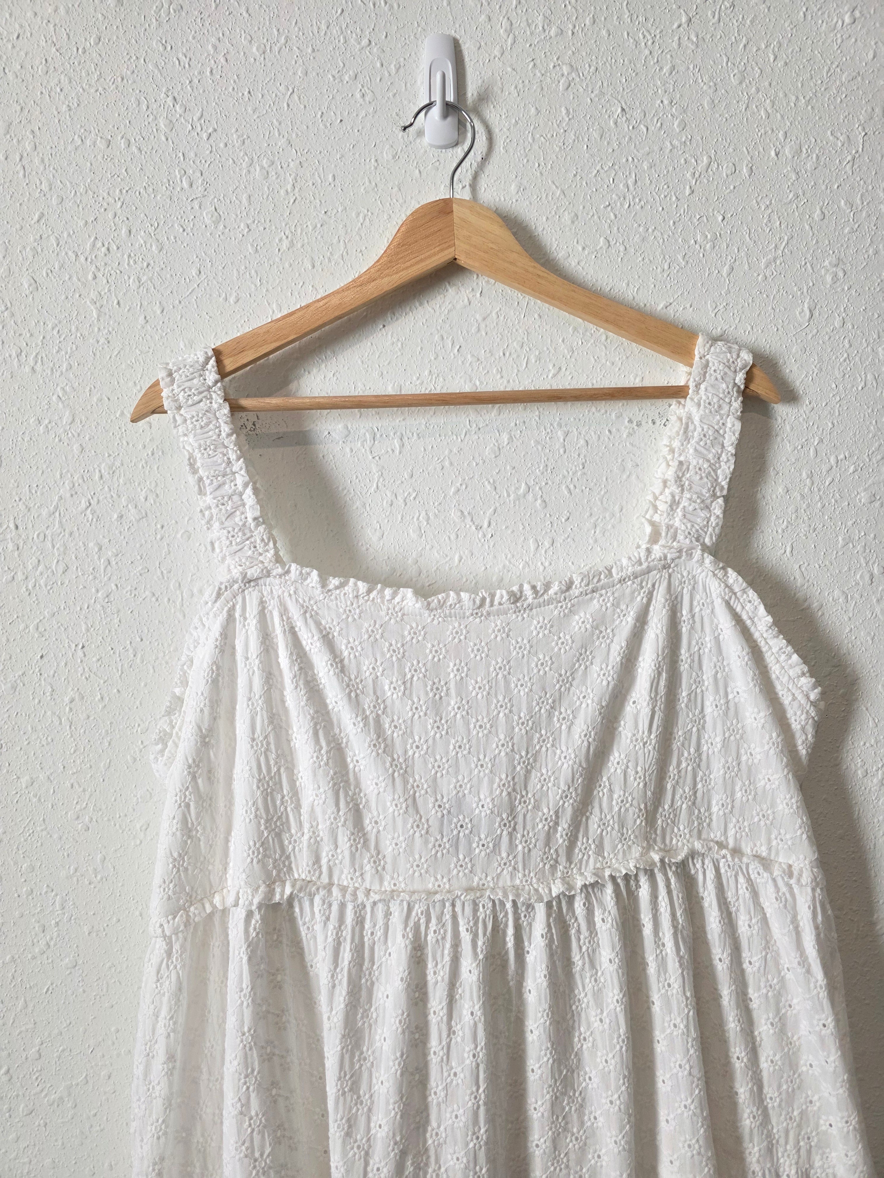 Arula Floral Embroidered Midi Dress (1X)