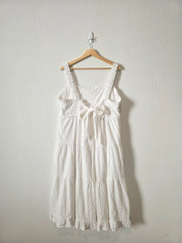 Arula Floral Embroidered Midi Dress (1X)