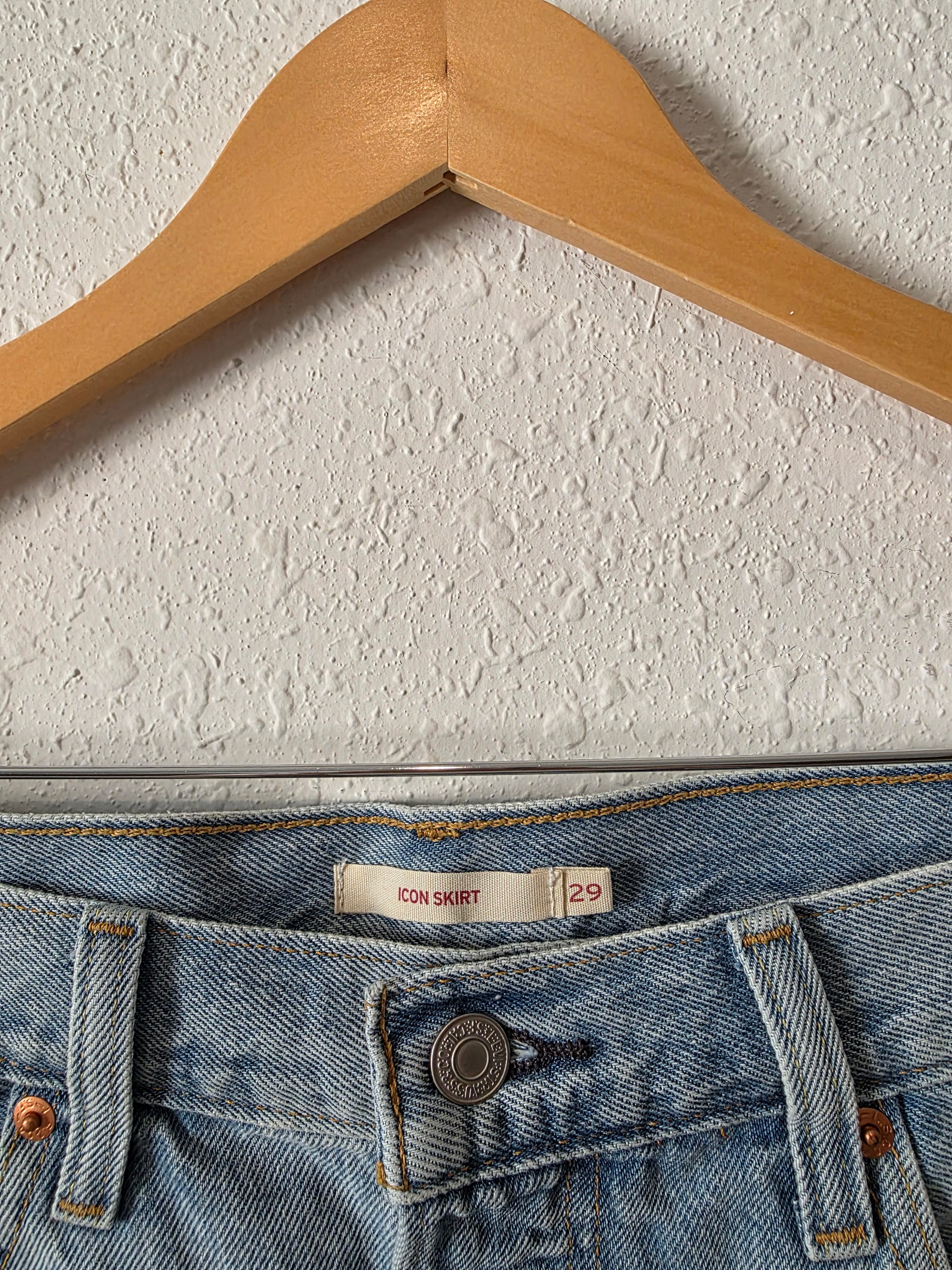 Levi's Denim Mini Skirt (29)