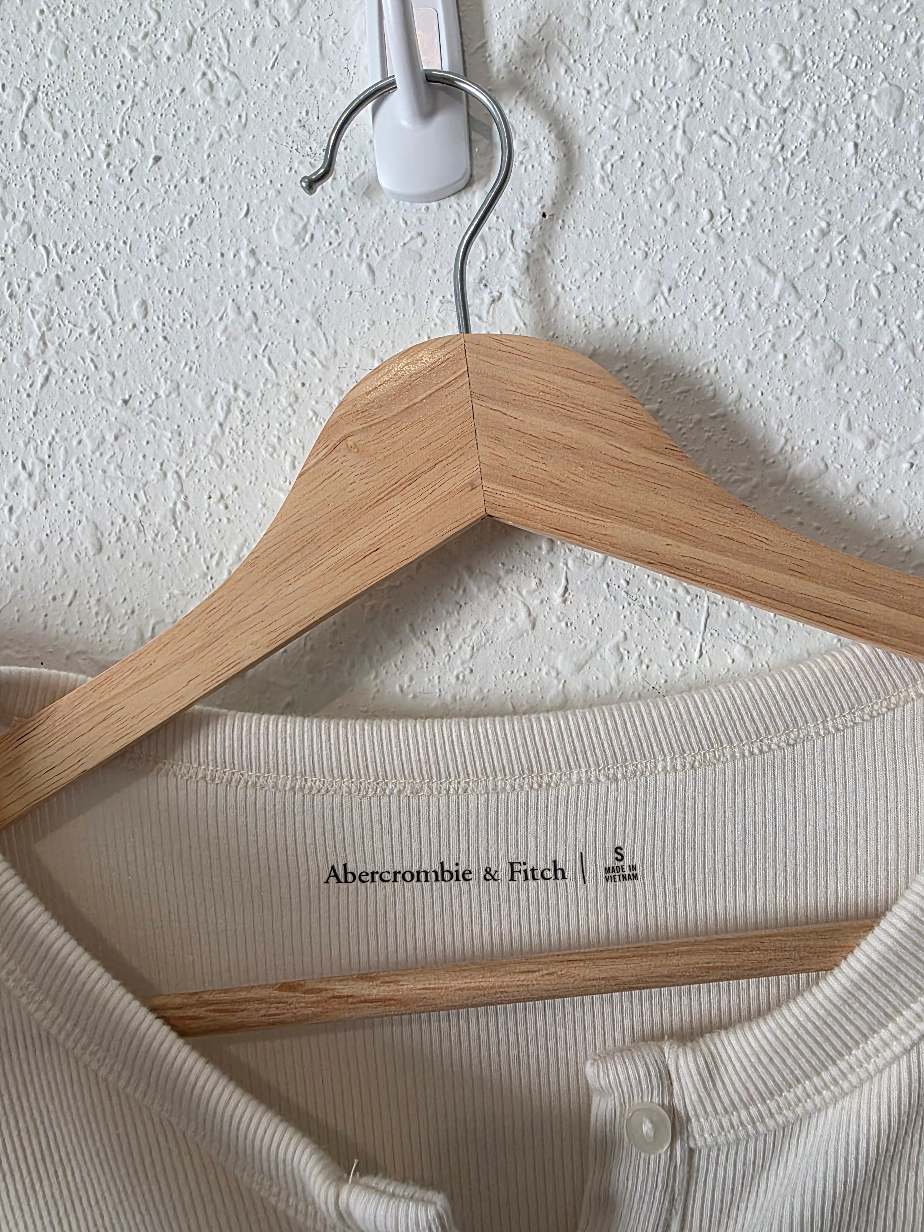 Abercrombie Ribbed Button Up Tee (S)