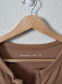 Abercrombie Brown Ribbed Tee (S)