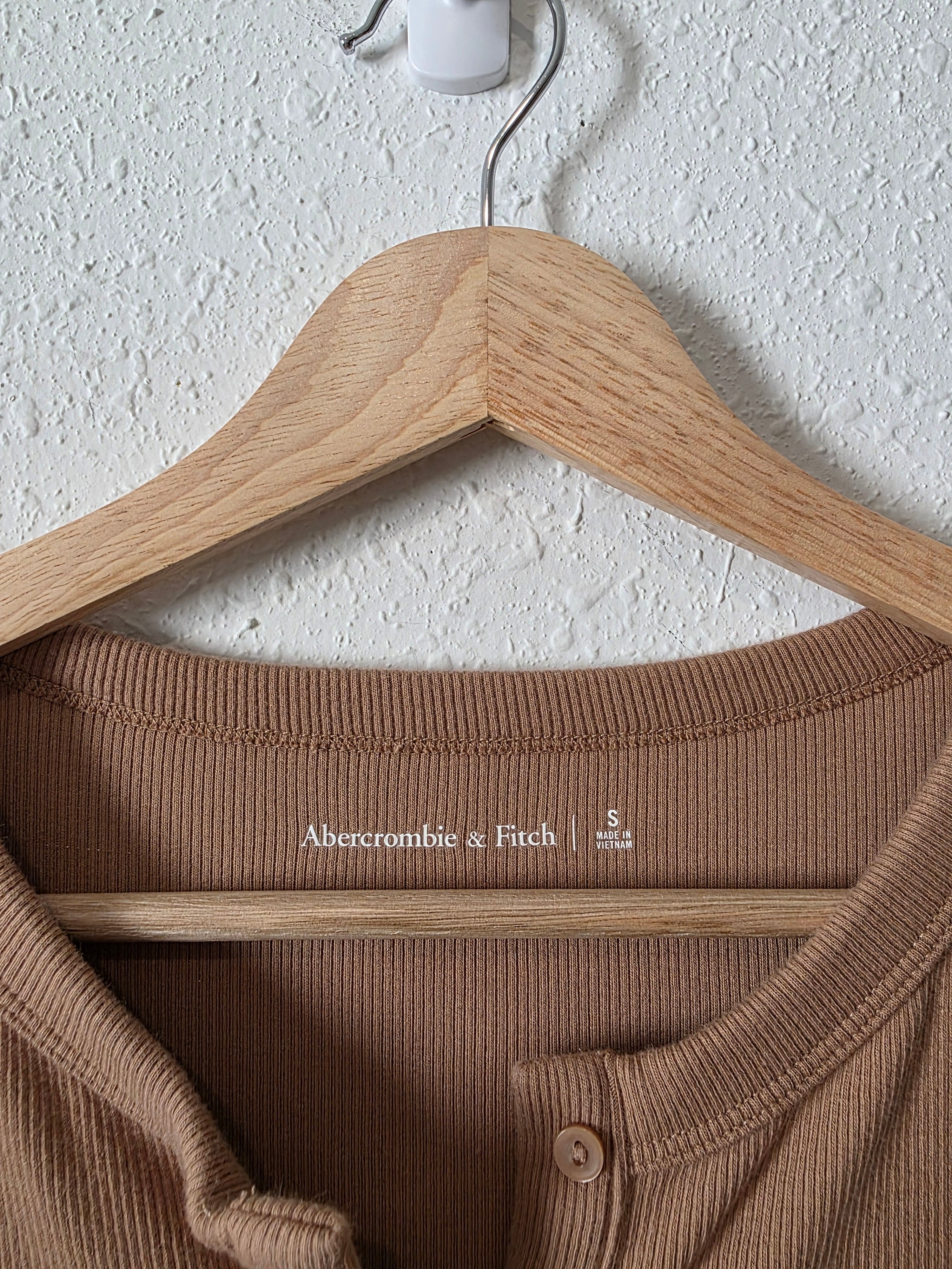 Abercrombie Brown Ribbed Tee (S)