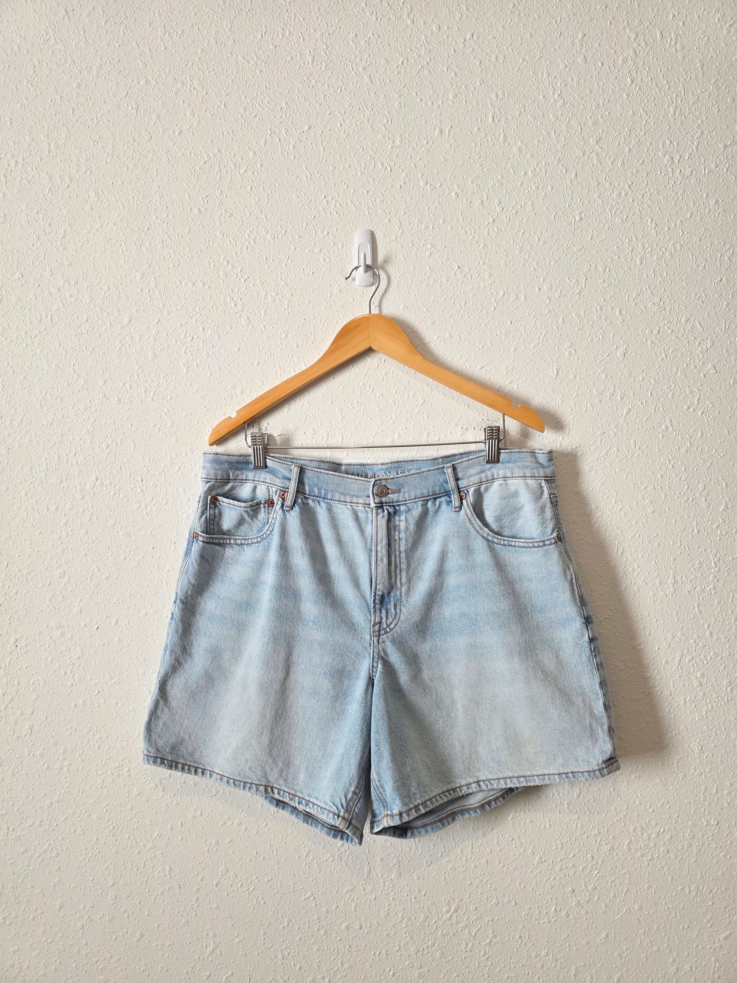 Light Wash Relaxed Denim Shorts (16)