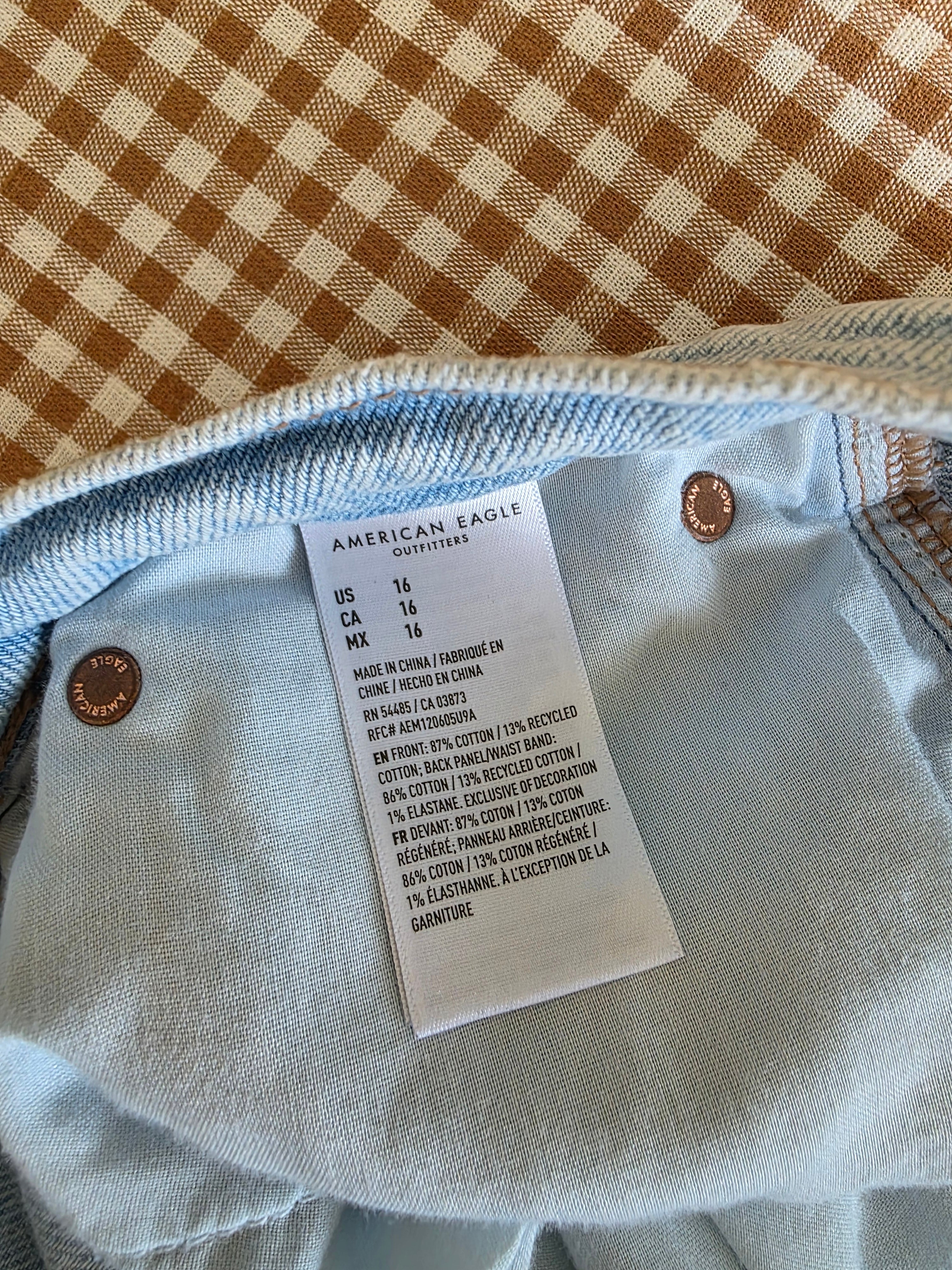 Light Wash Relaxed Denim Shorts (16)