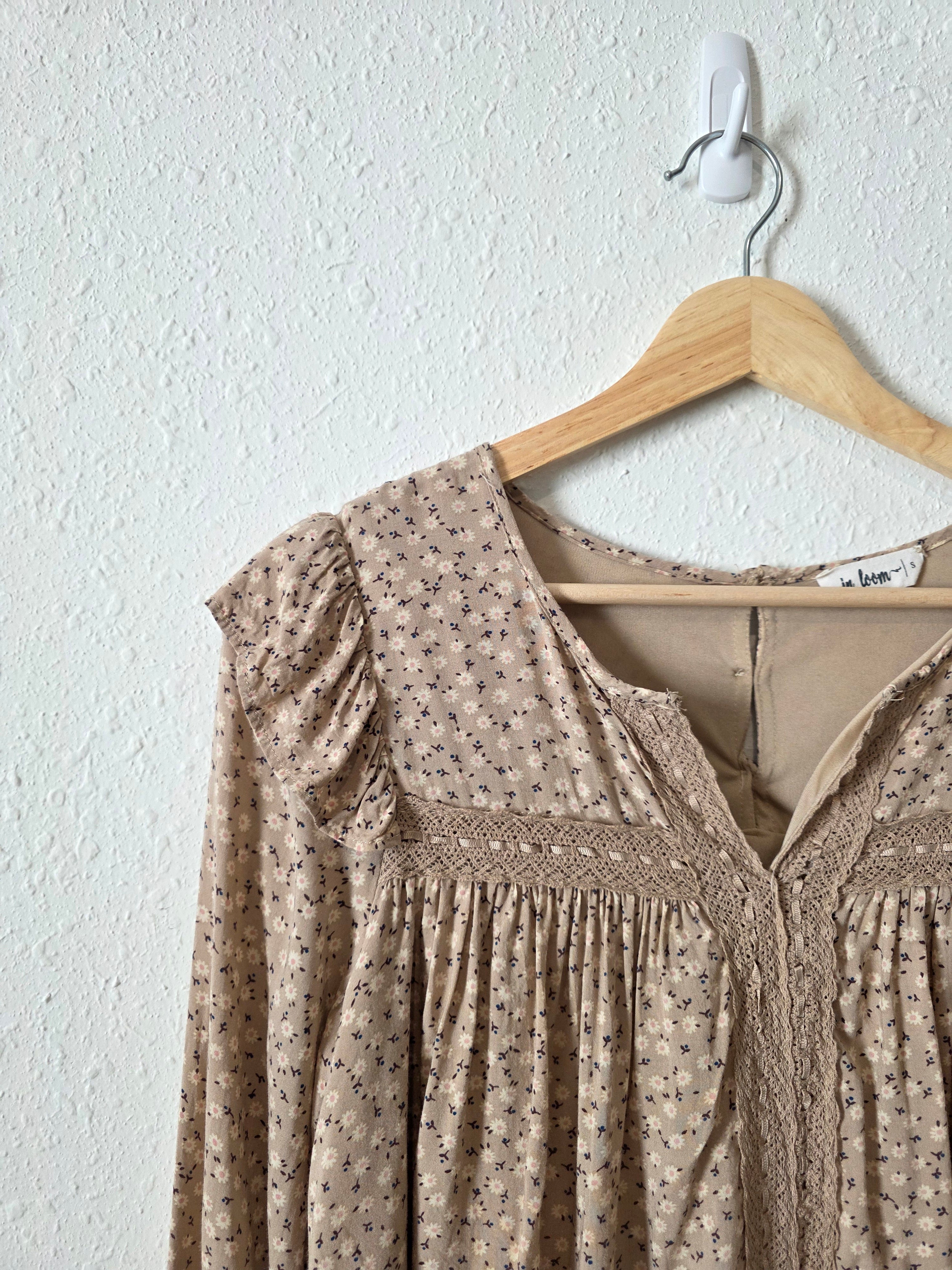 In Loom Dainty Floral Top (S)