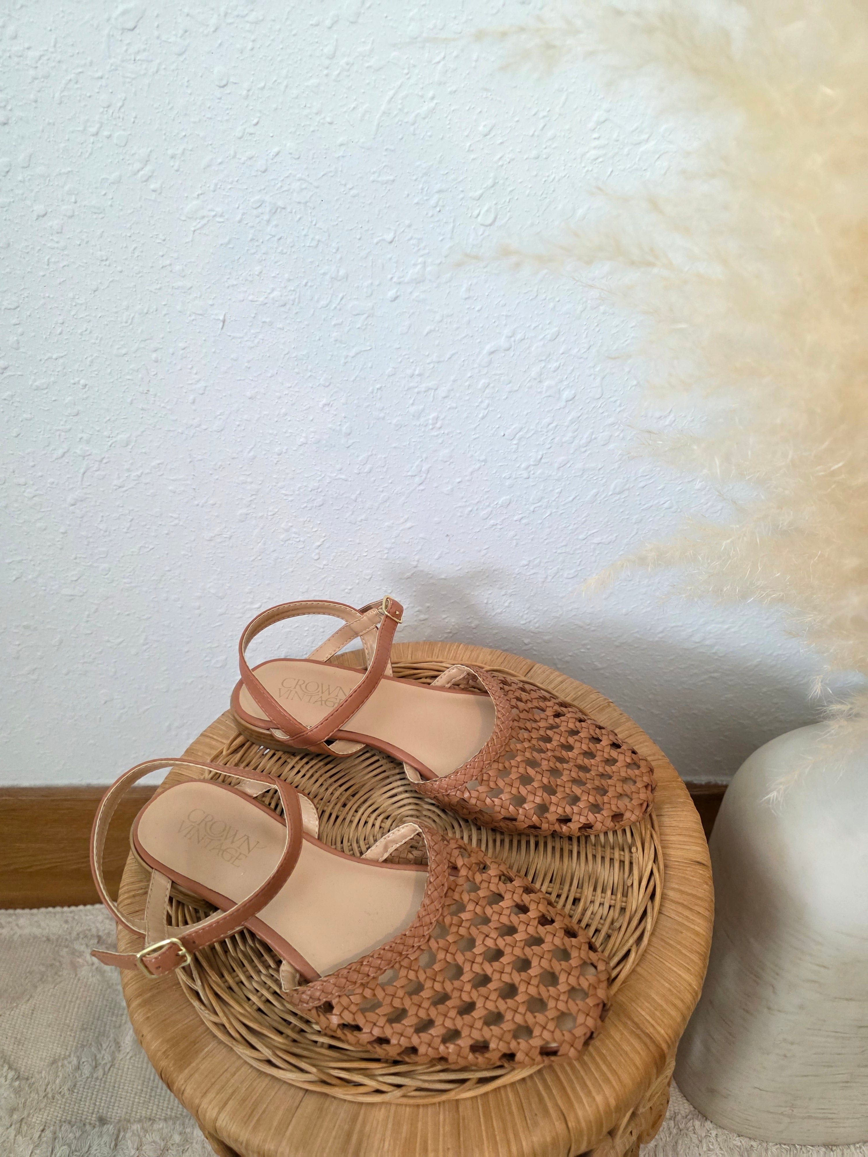 Crown Vintage Woven Sandals (6)