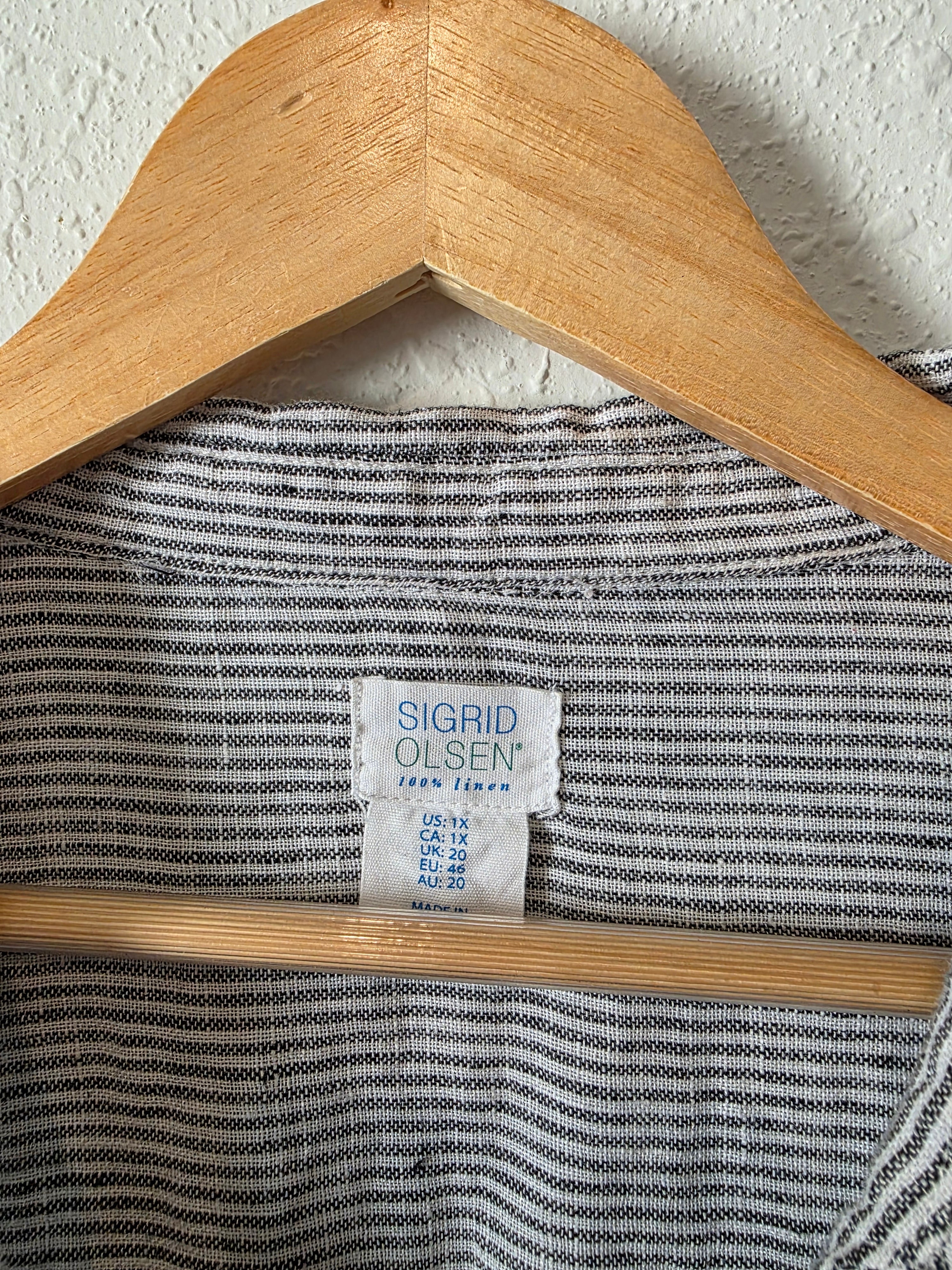Striped Linen Button Up Shirt (1X)