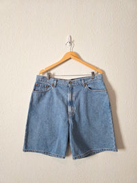 Vintage Levi's Mid Length Denim Shorts (20W)
