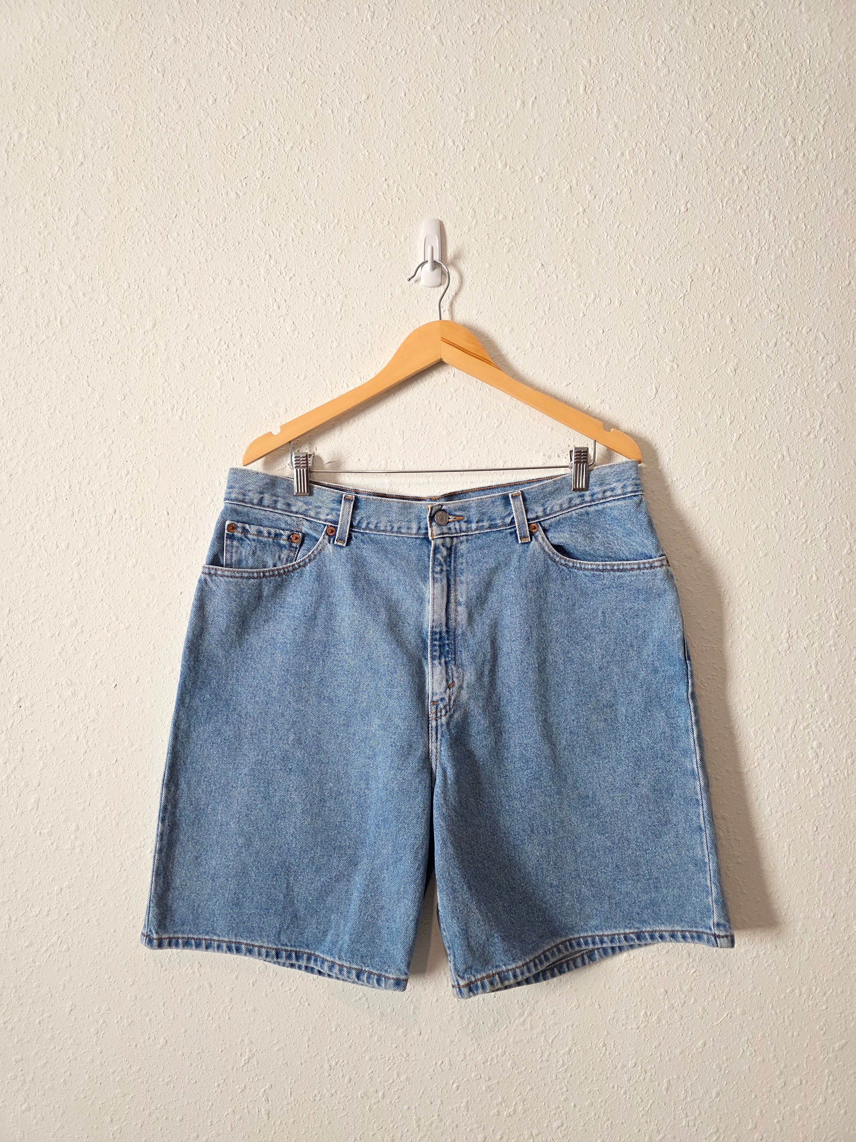 Vintage Levi's Mid Length Denim Shorts (20W)