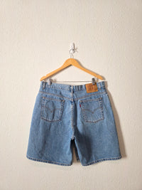 Vintage Levi's Mid Length Denim Shorts (20W)