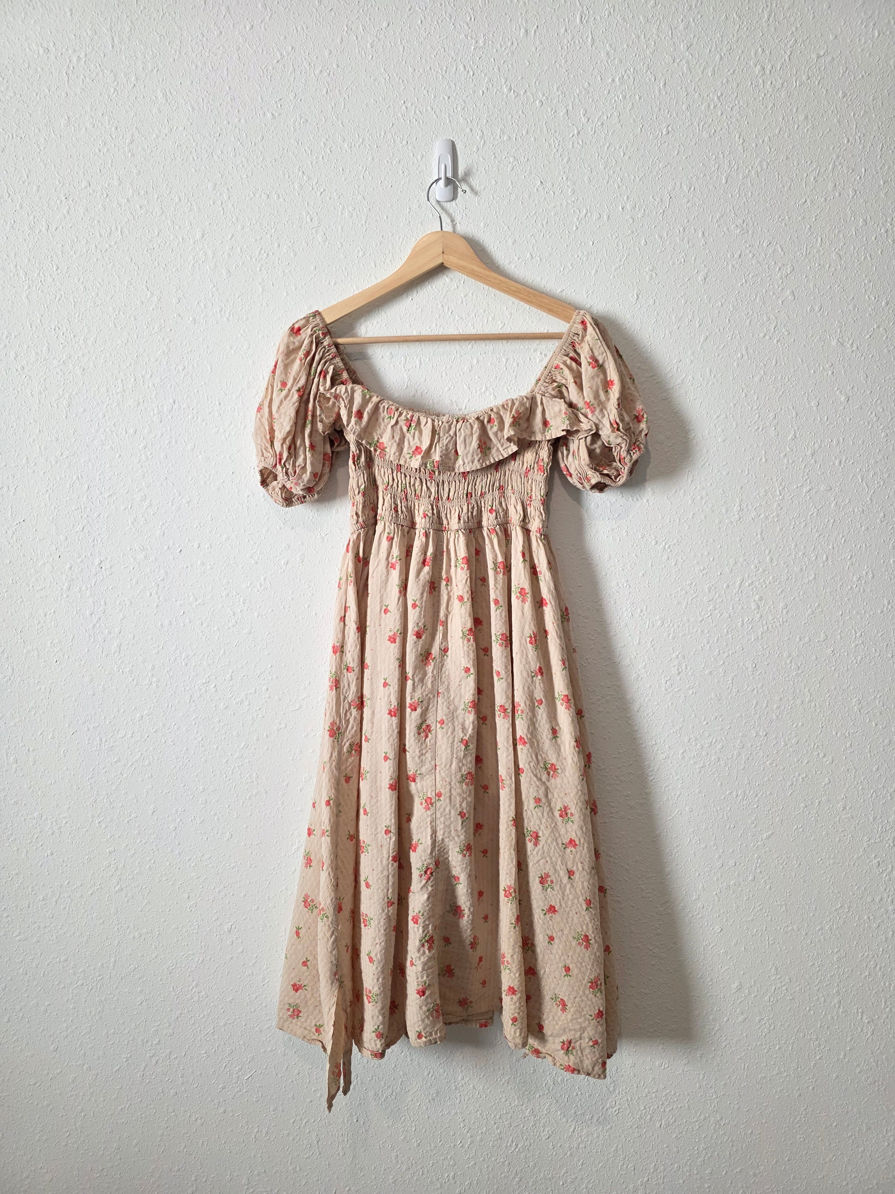 Dainty Floral Smocked Dress (L)