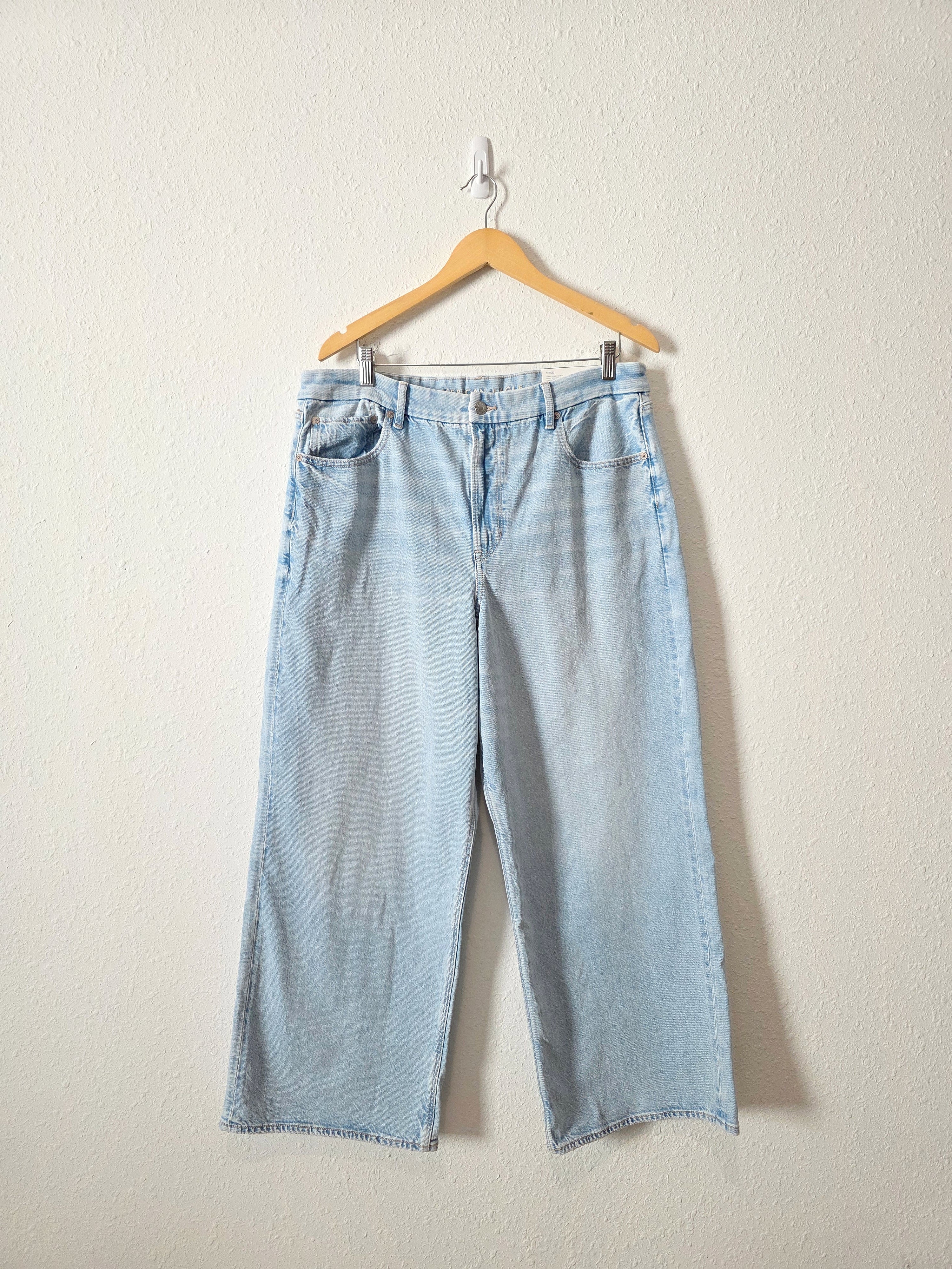 NEW Light Wash Baggy Straight Jeans (18s)