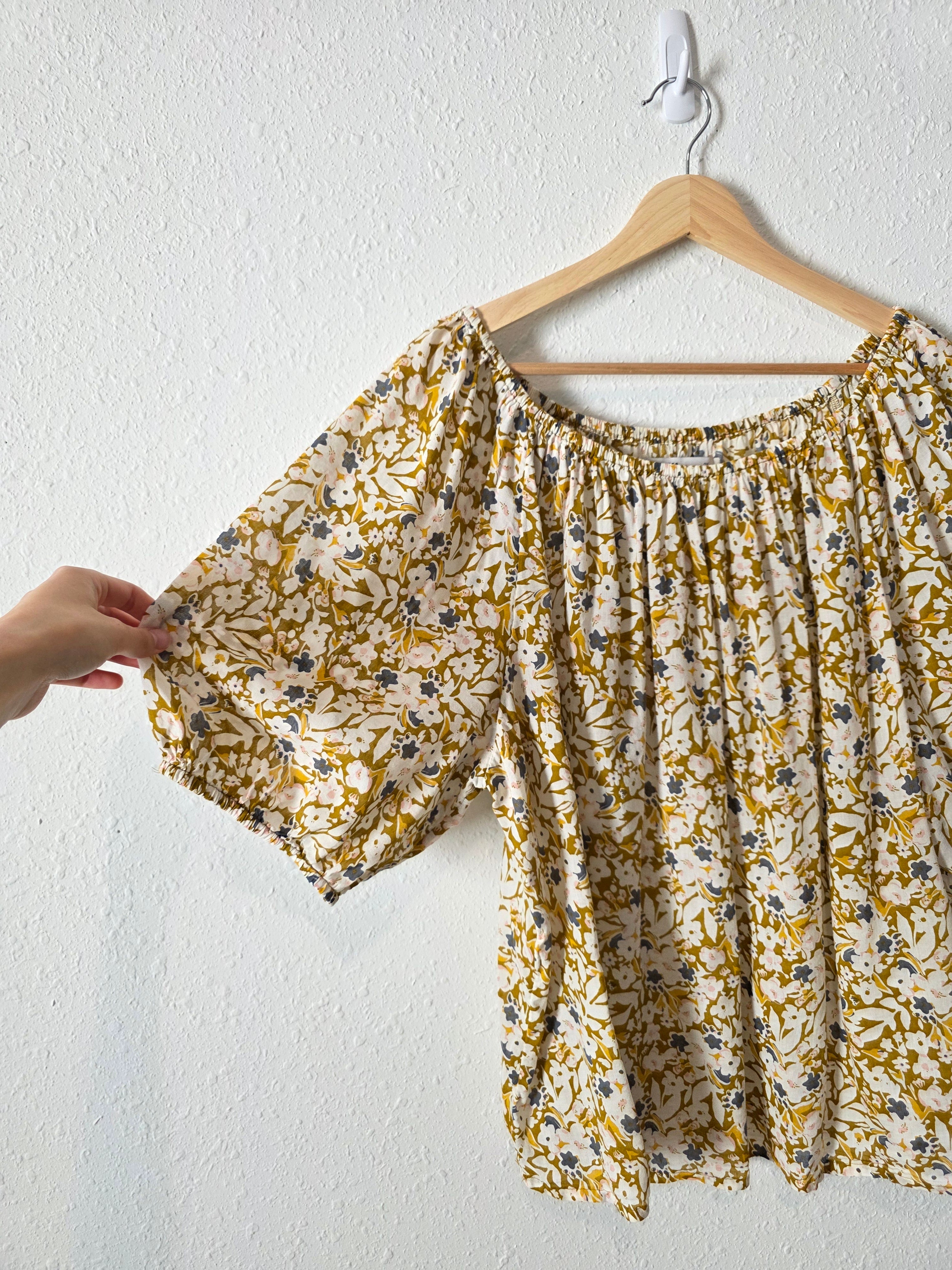 Mustard Floral Puff Sleeve Top (2X)