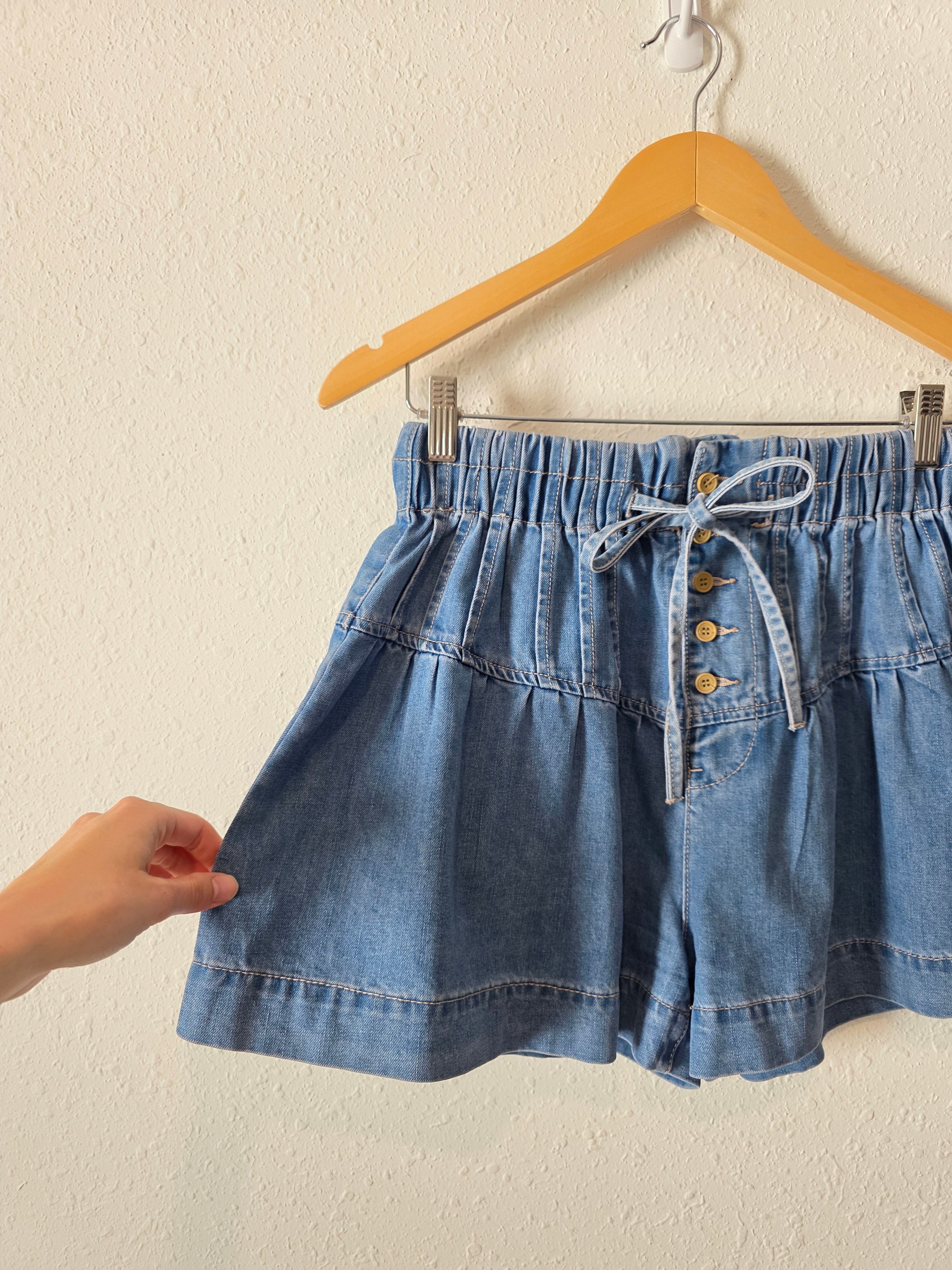 Mable Pleated Denim Shorts (S)