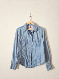 Vintage Levi's Denim Button Up (XS/S)