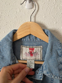 Vintage Levi's Denim Button Up (XS/S)
