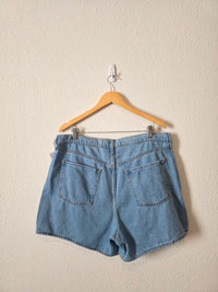 NEW Light Wash Baggy Denim Short (16)