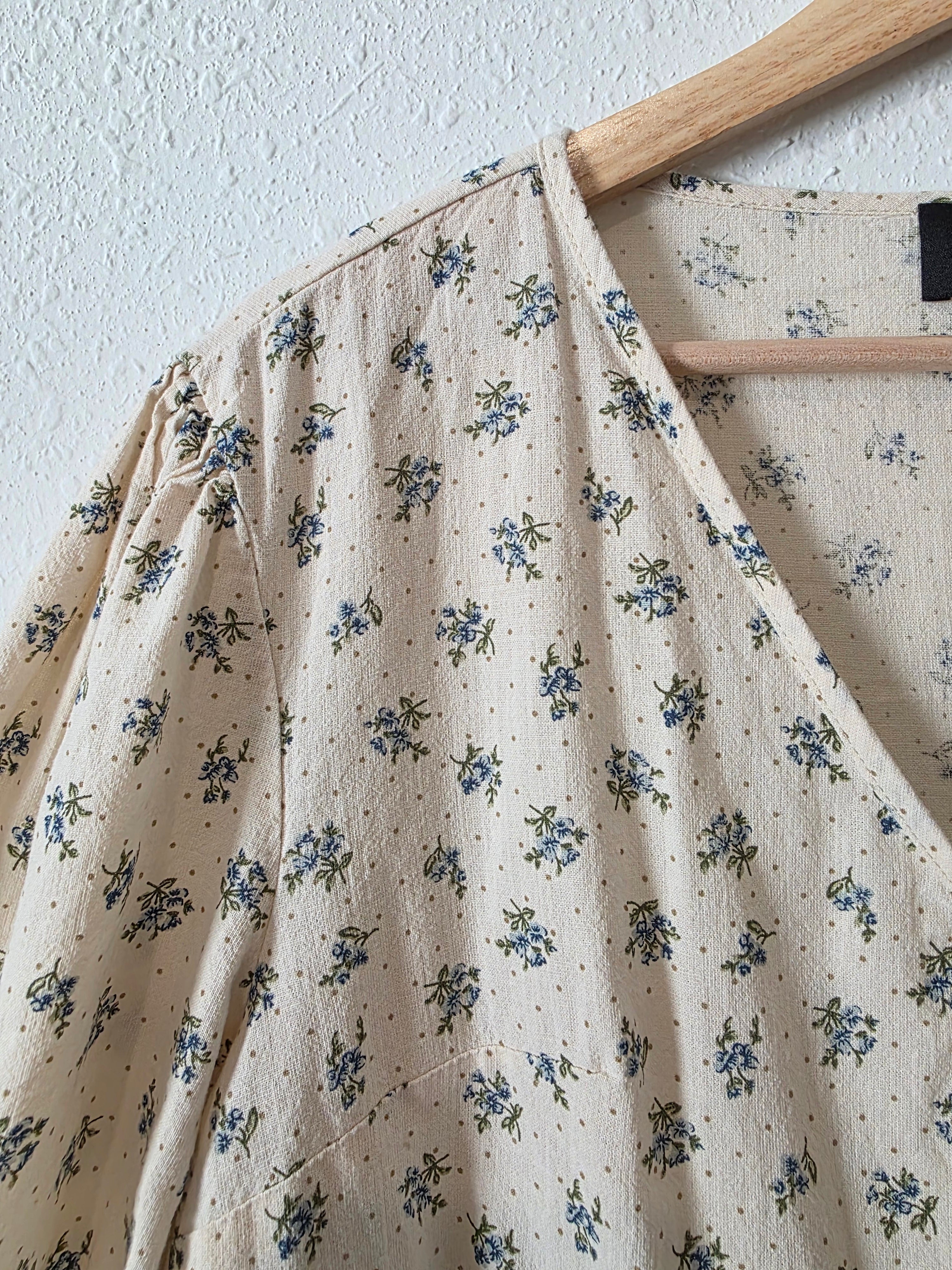 Dainty Floral Cotton Tie Front Top (XL)