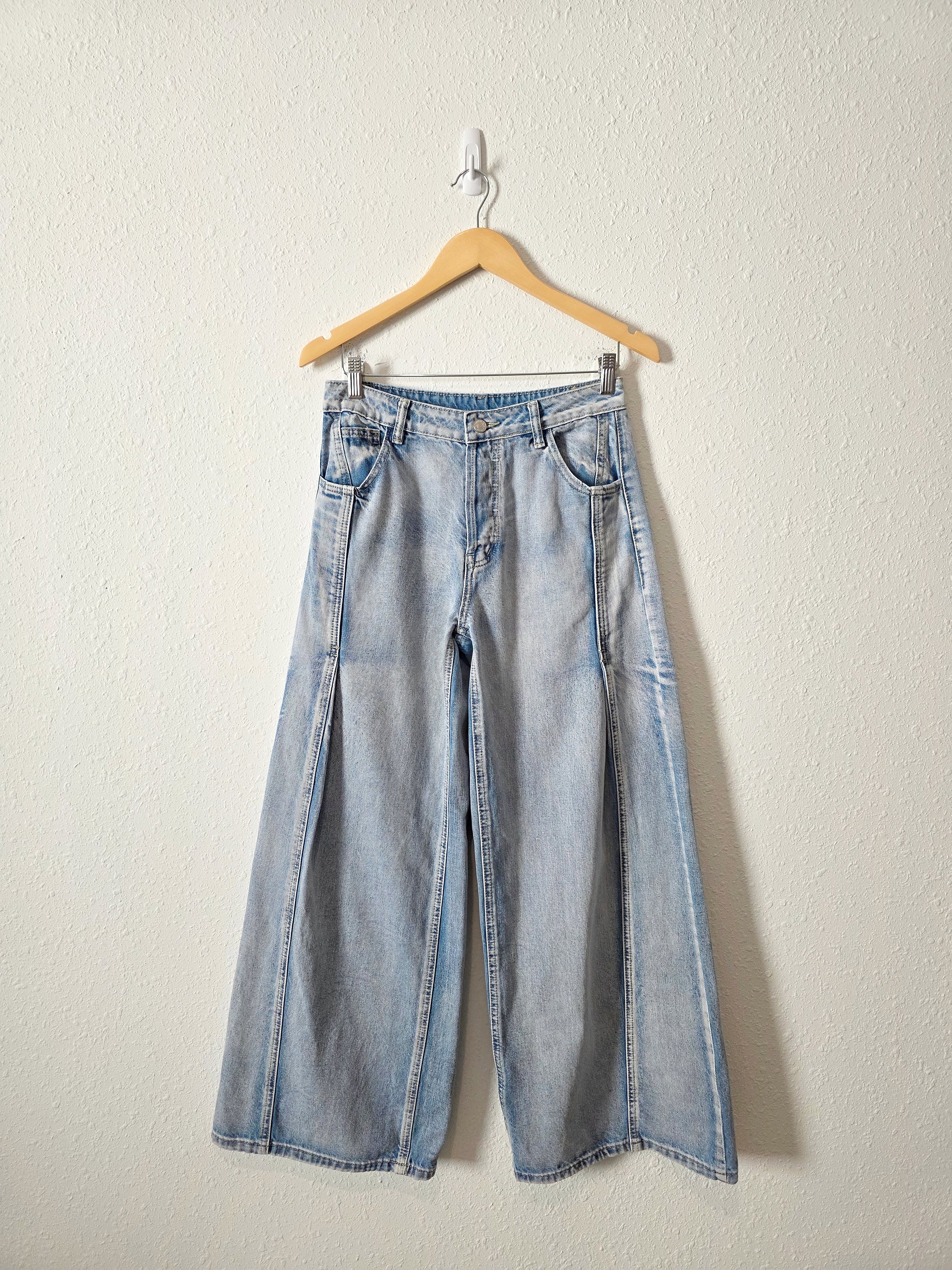 NEW Relaxed Wide Leg Jeans (S)