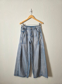 NEW Relaxed Wide Leg Jeans (S)