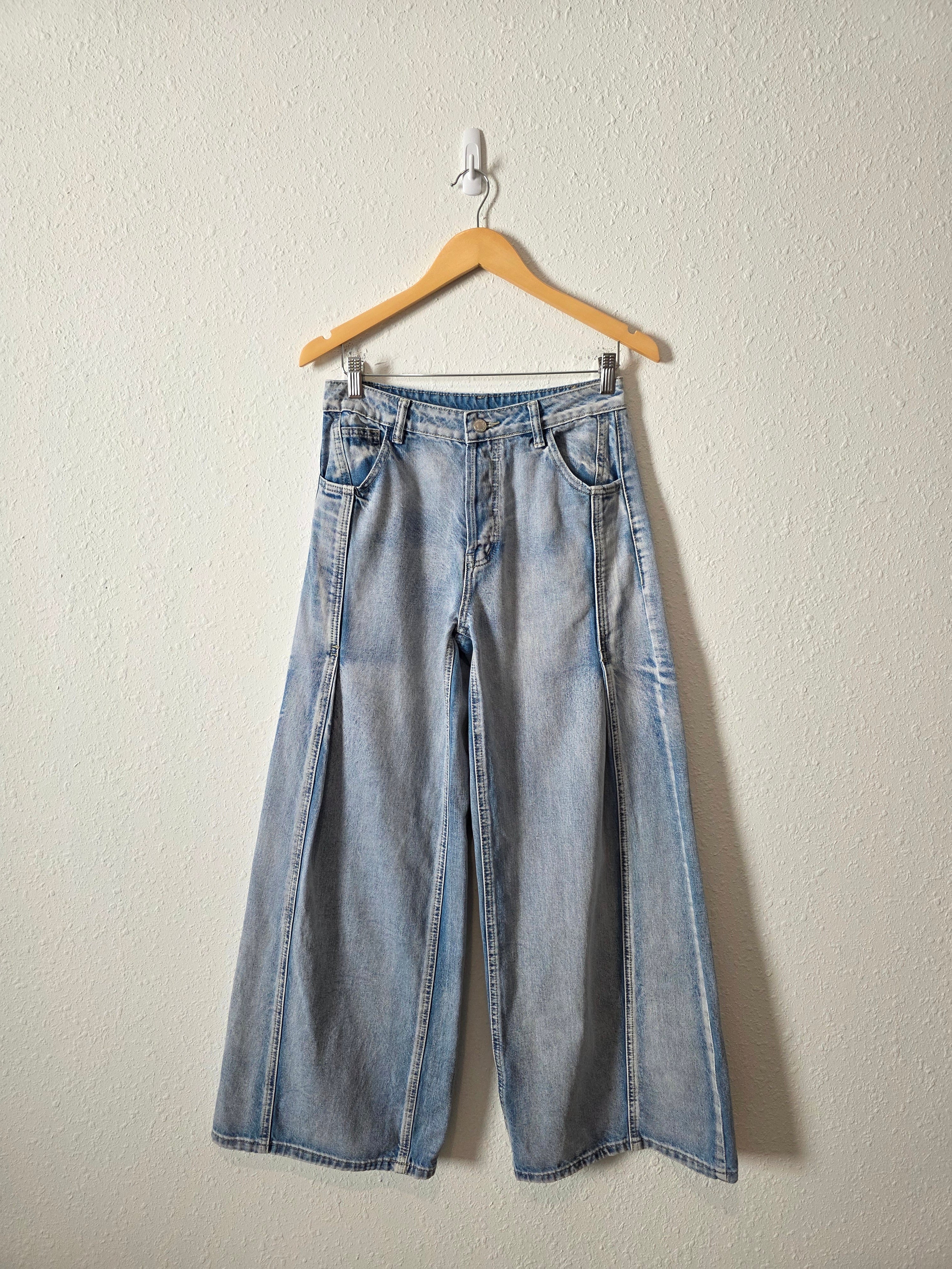 NEW Relaxed Wide Leg Jeans (S)