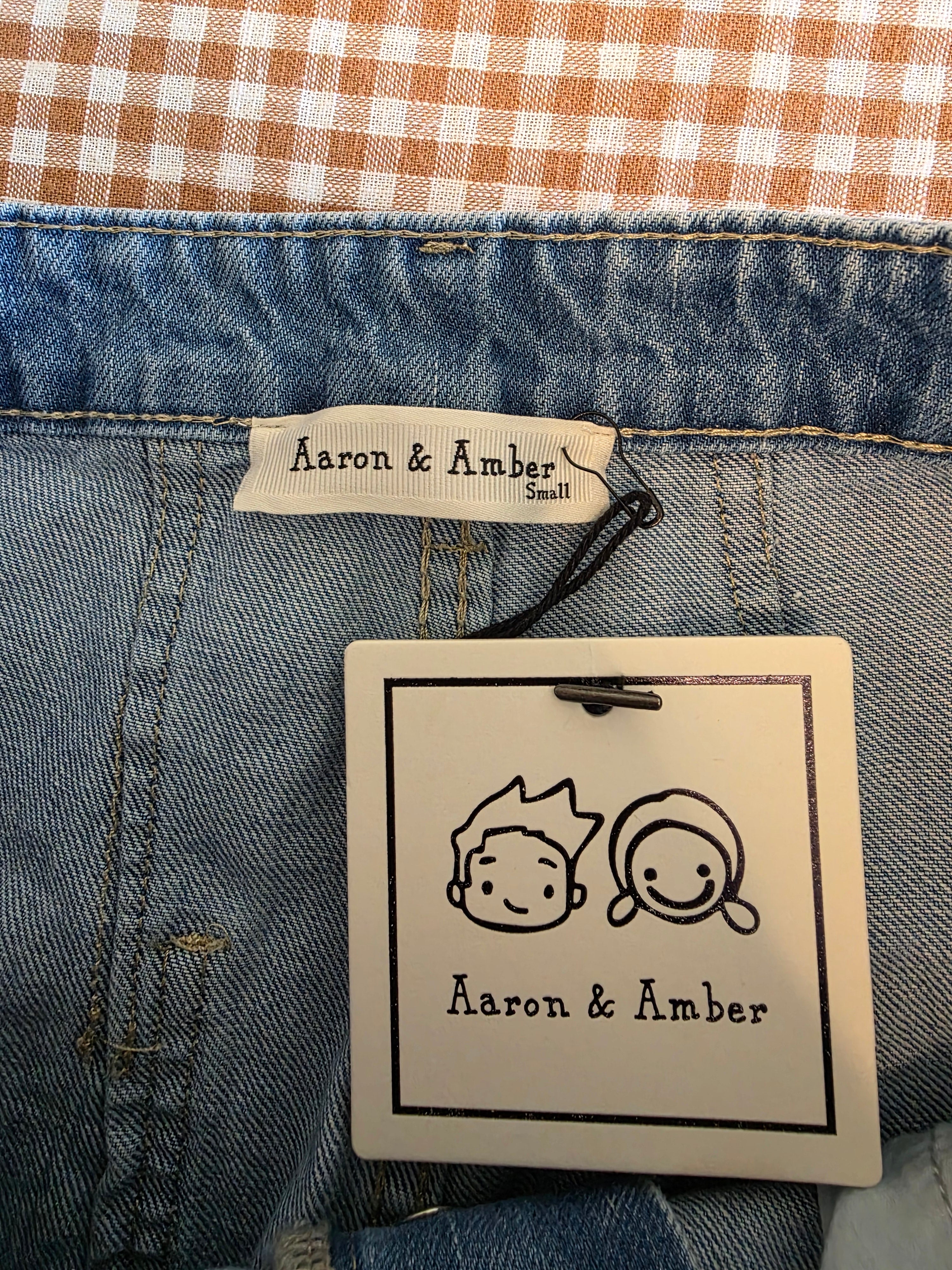 NEW Relaxed Wide Leg Jeans (S)