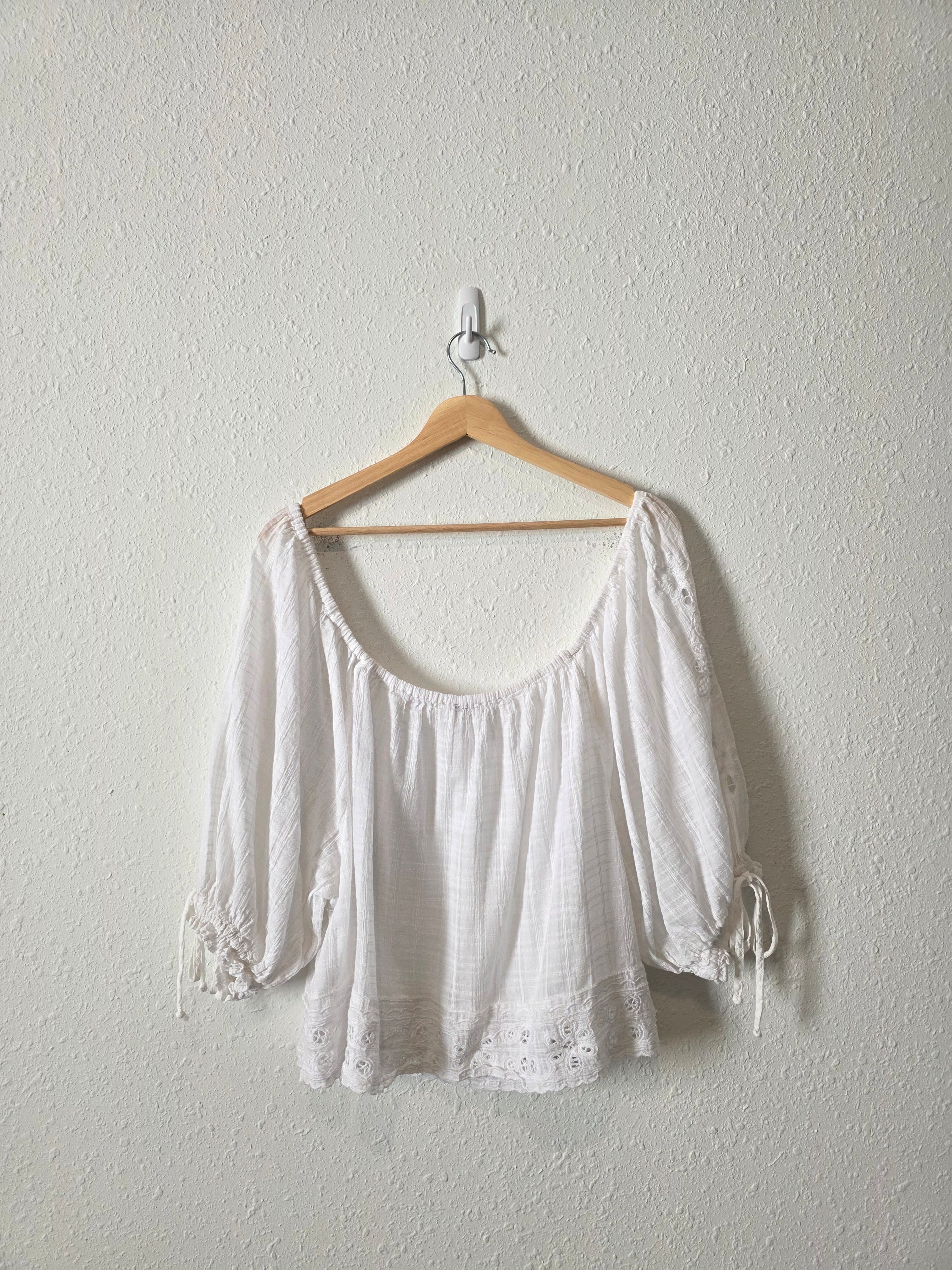 Eyelet Puff Sleeve Top (XL)