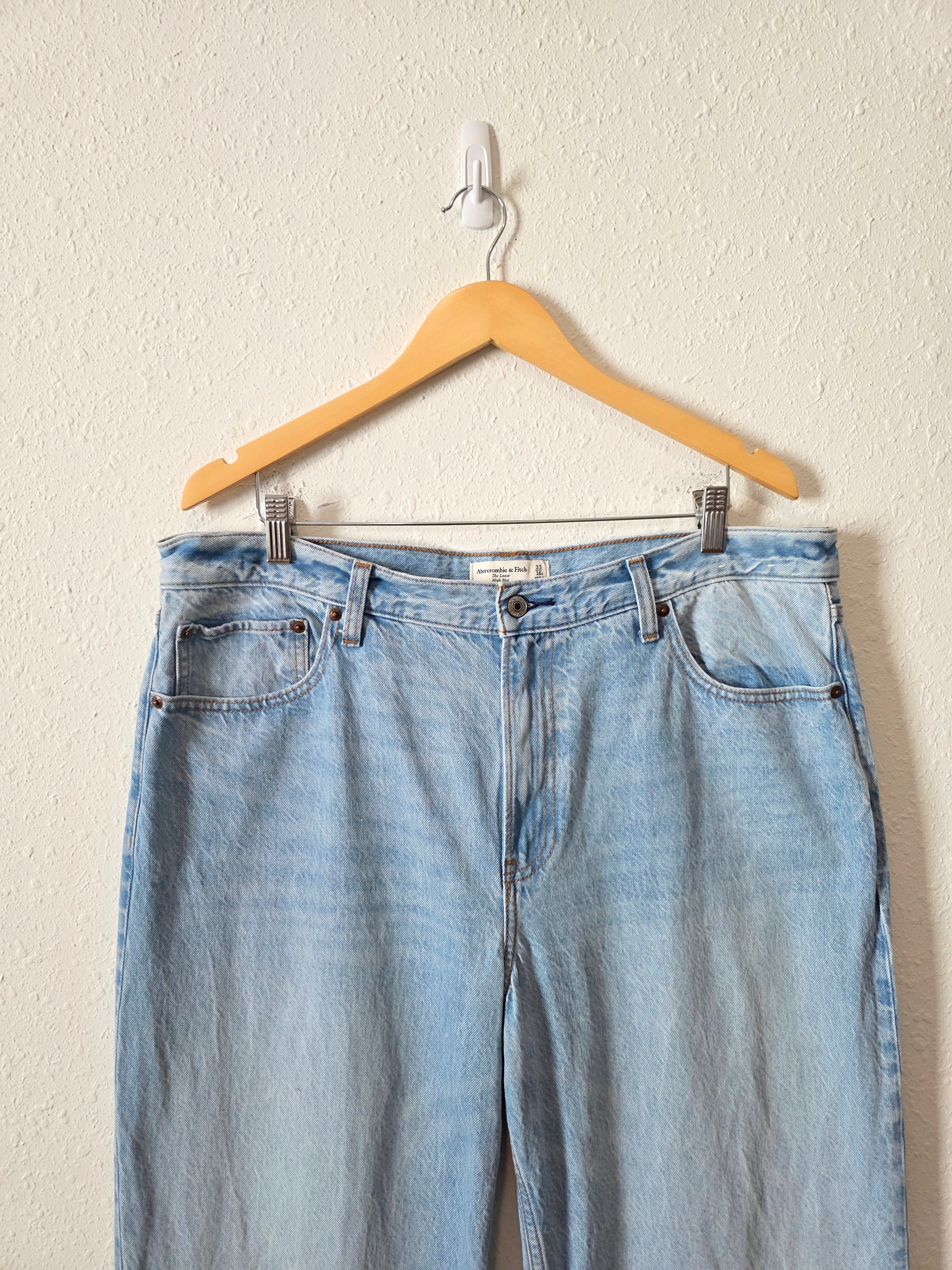 Abercrombie Light Wash Loose Jeans (33/16)