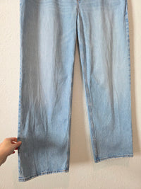Abercrombie Light Wash Loose Jeans (33/16)