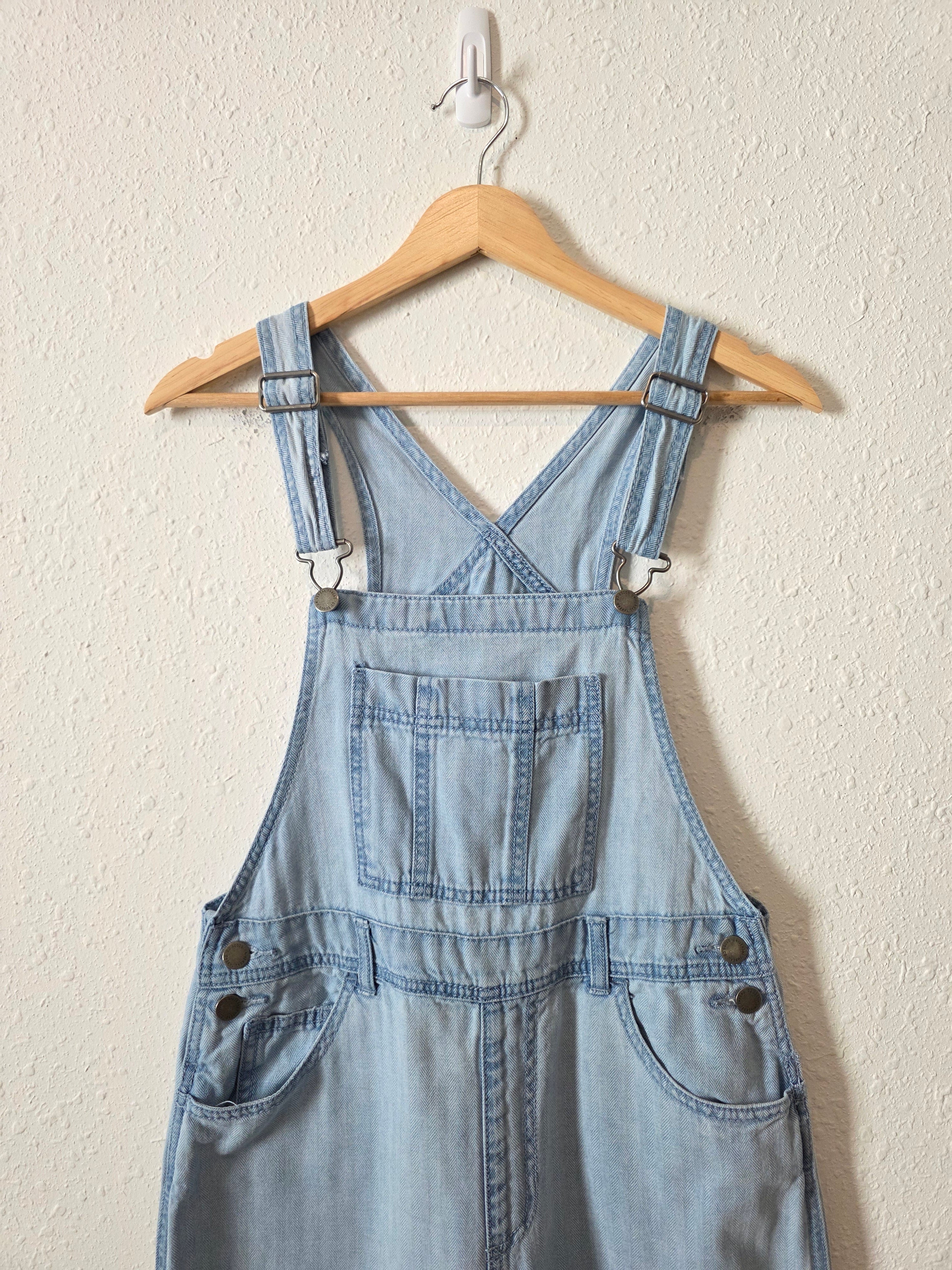 Light Wash Denim Overalls (4)