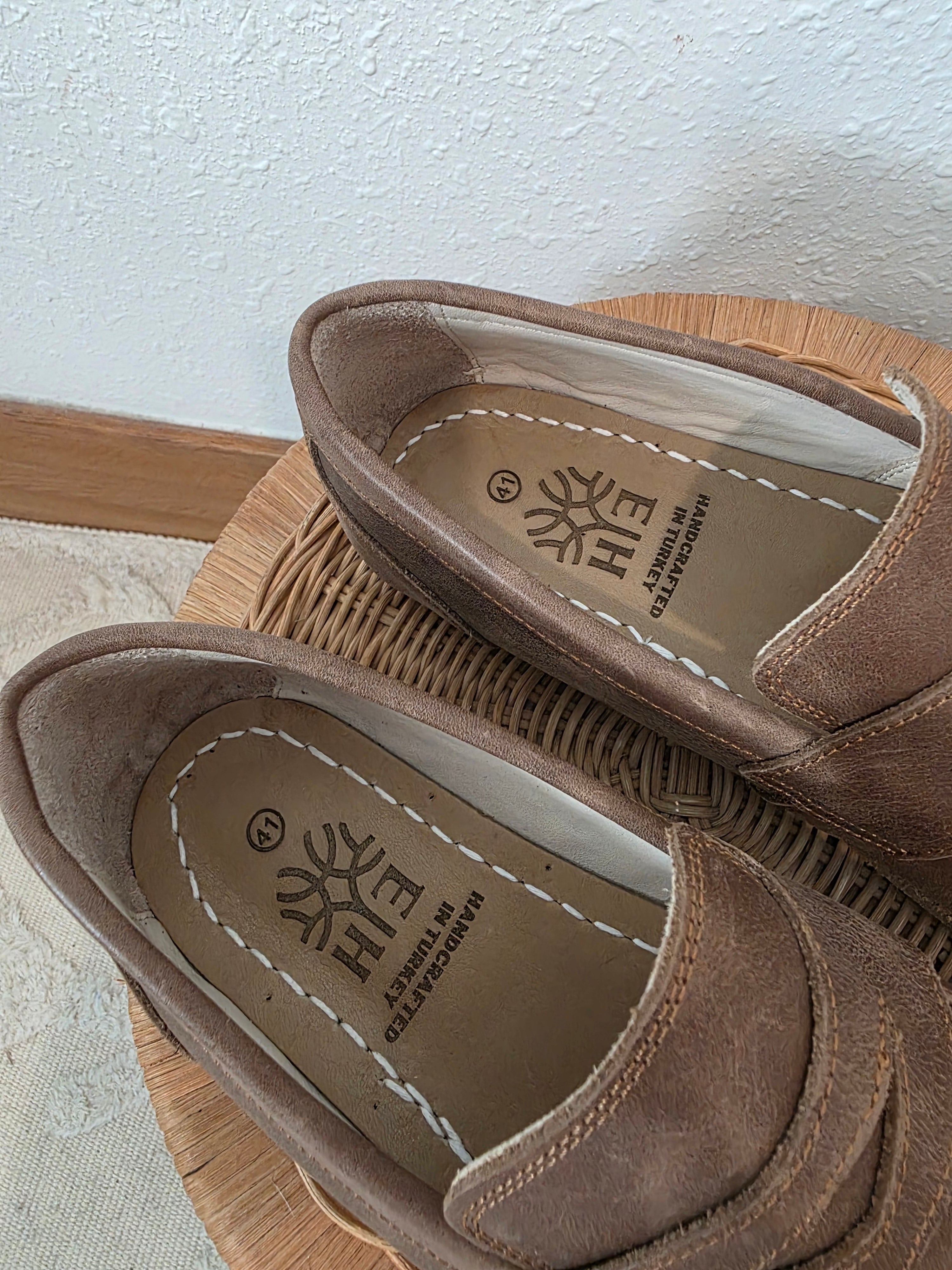 Earthing Harmony Leather Loafers (10/10.5)