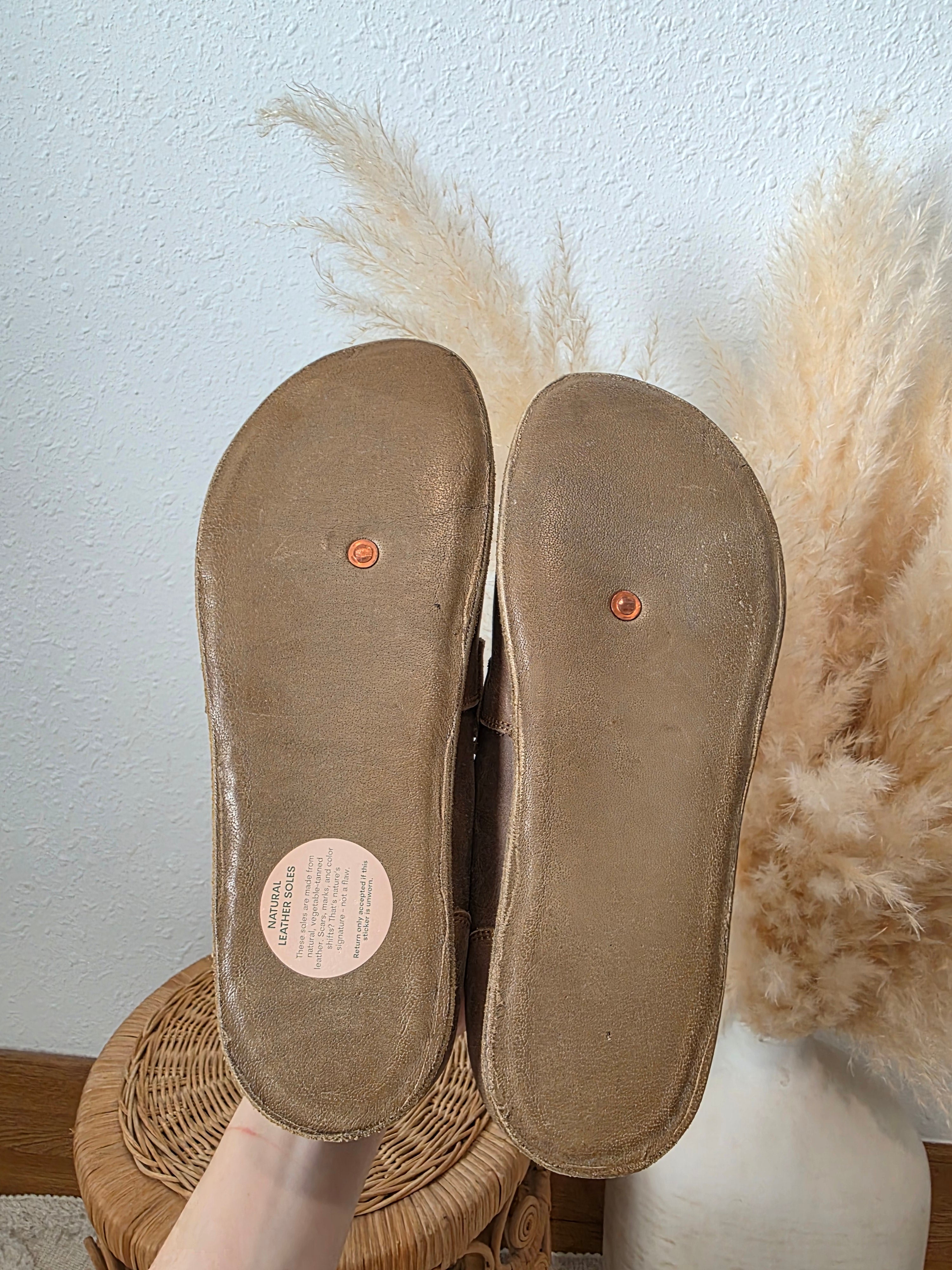 Earthing Harmony Leather Loafers (10/10.5)