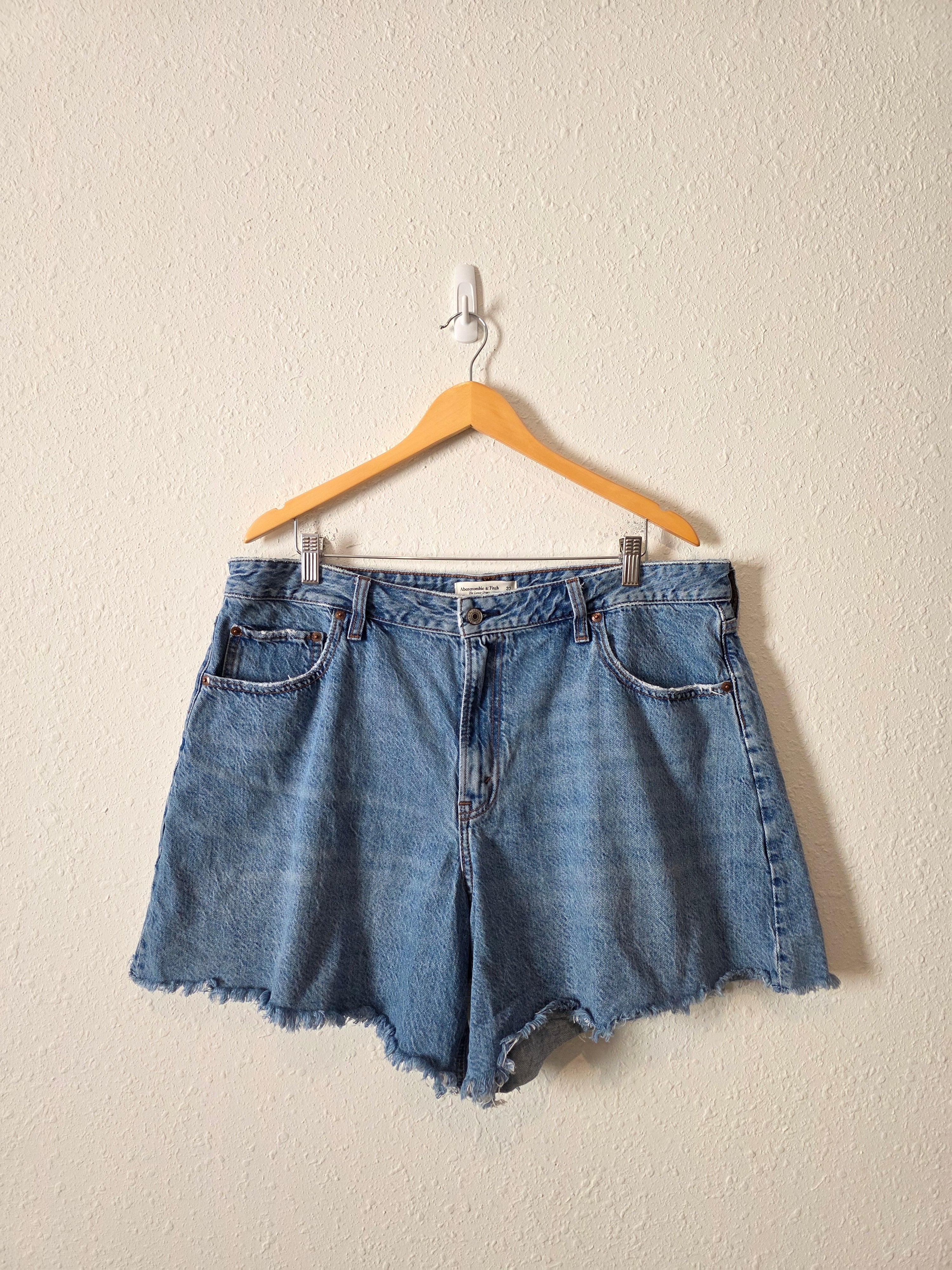 Abercrombie Loose Denim Shorts (33)