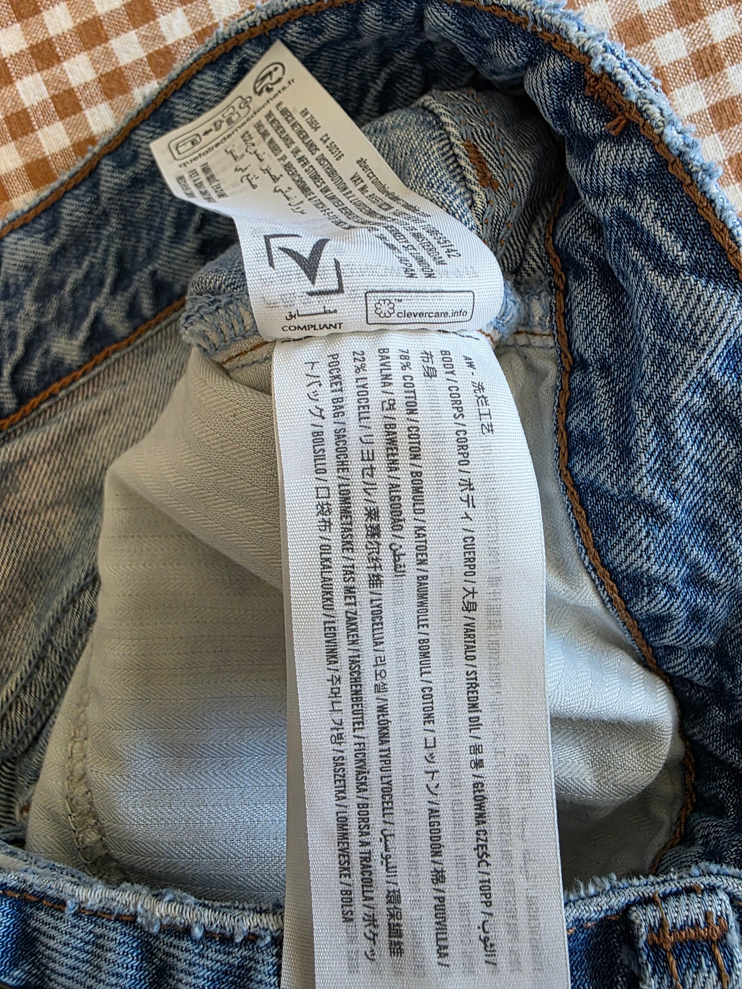 Abercrombie Loose Denim Shorts (33)