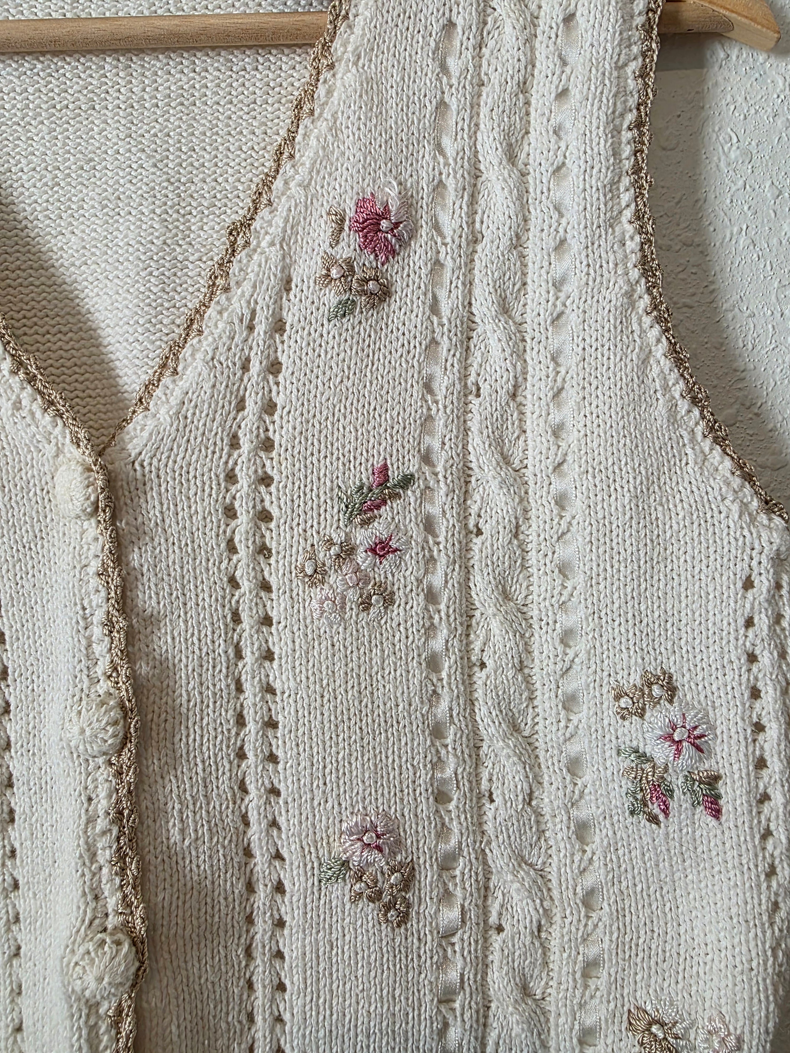Vintage Floral Embroidered Vest (S)