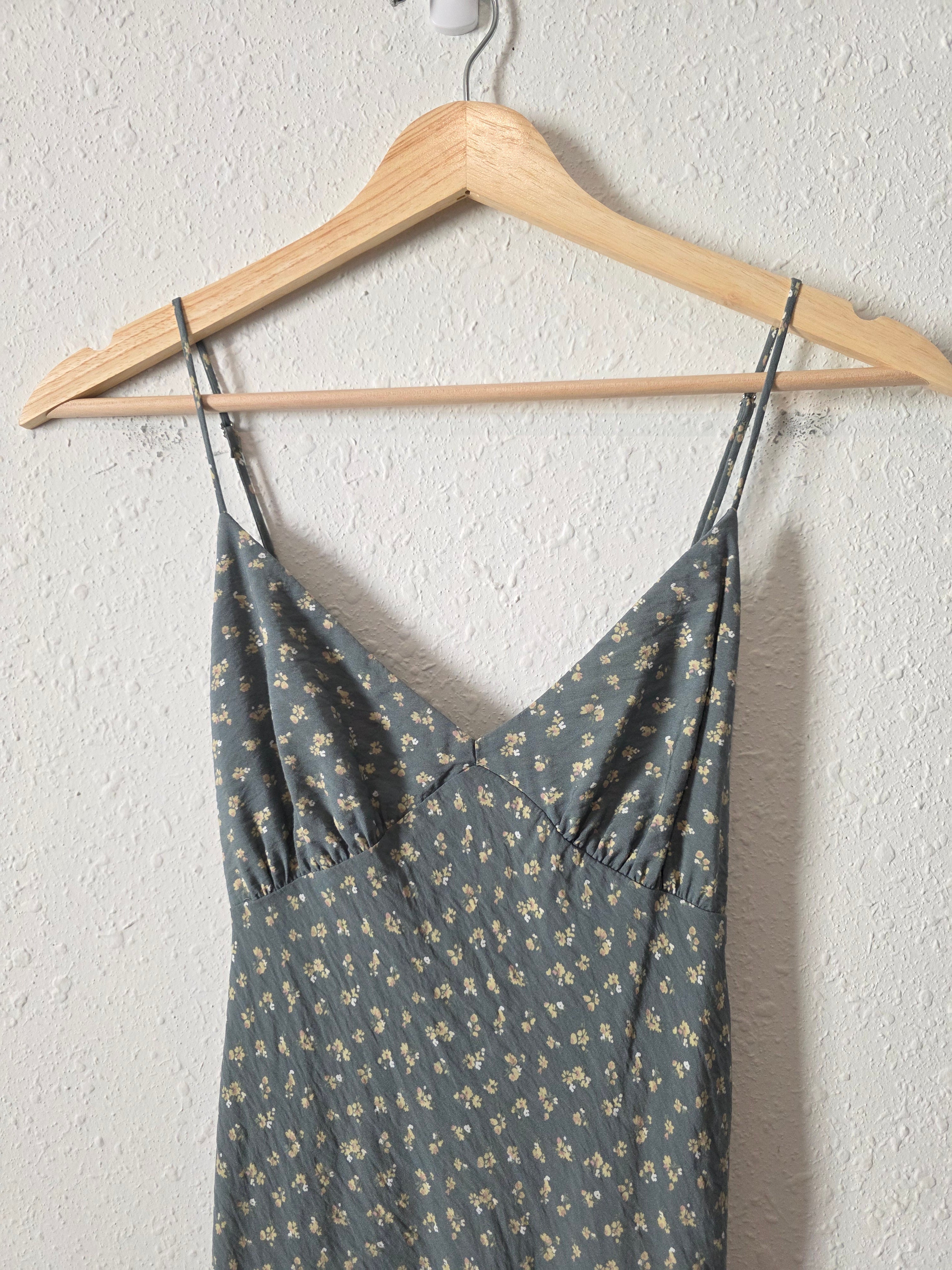 Madewell Dainty Floral Midi Dress (6)