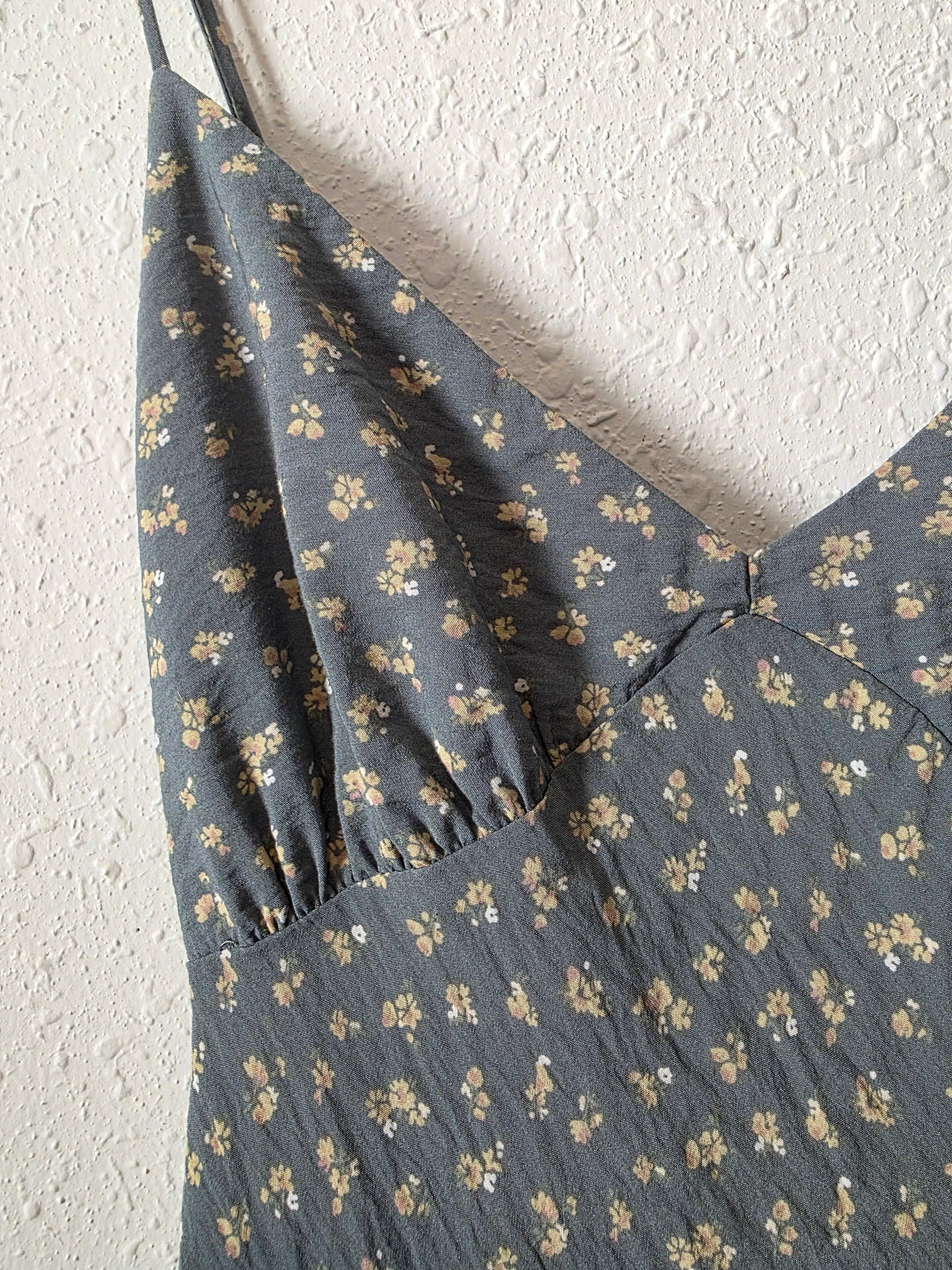 Madewell Dainty Floral Midi Dress (6)