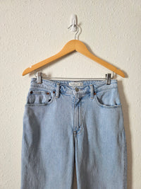 Abercrombie 90s Relaxed Jeans (28/6)