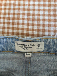 Abercrombie 90s Relaxed Jeans (28/6)
