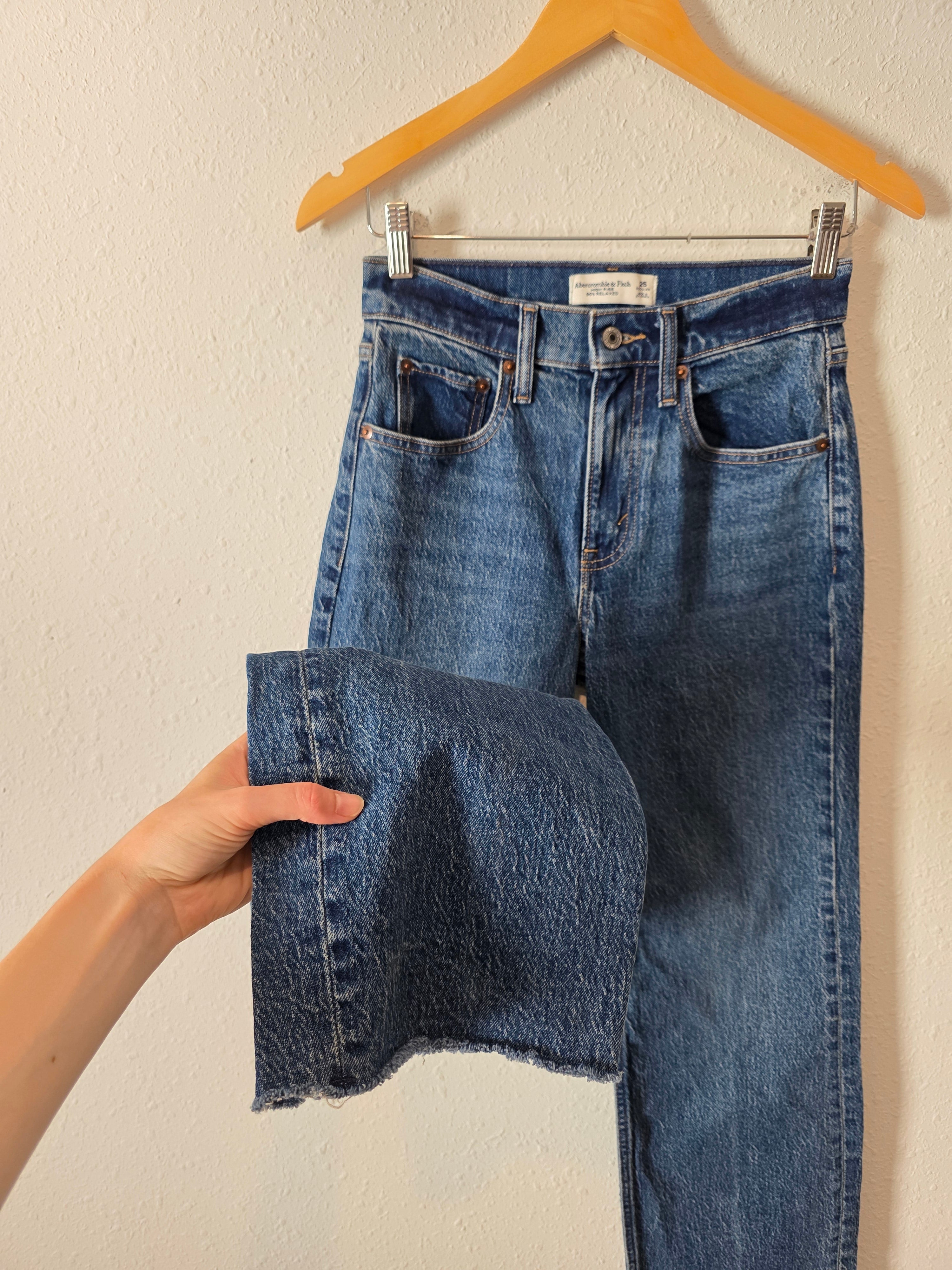 Abercrombie 90s Relaxed Jeans (25)